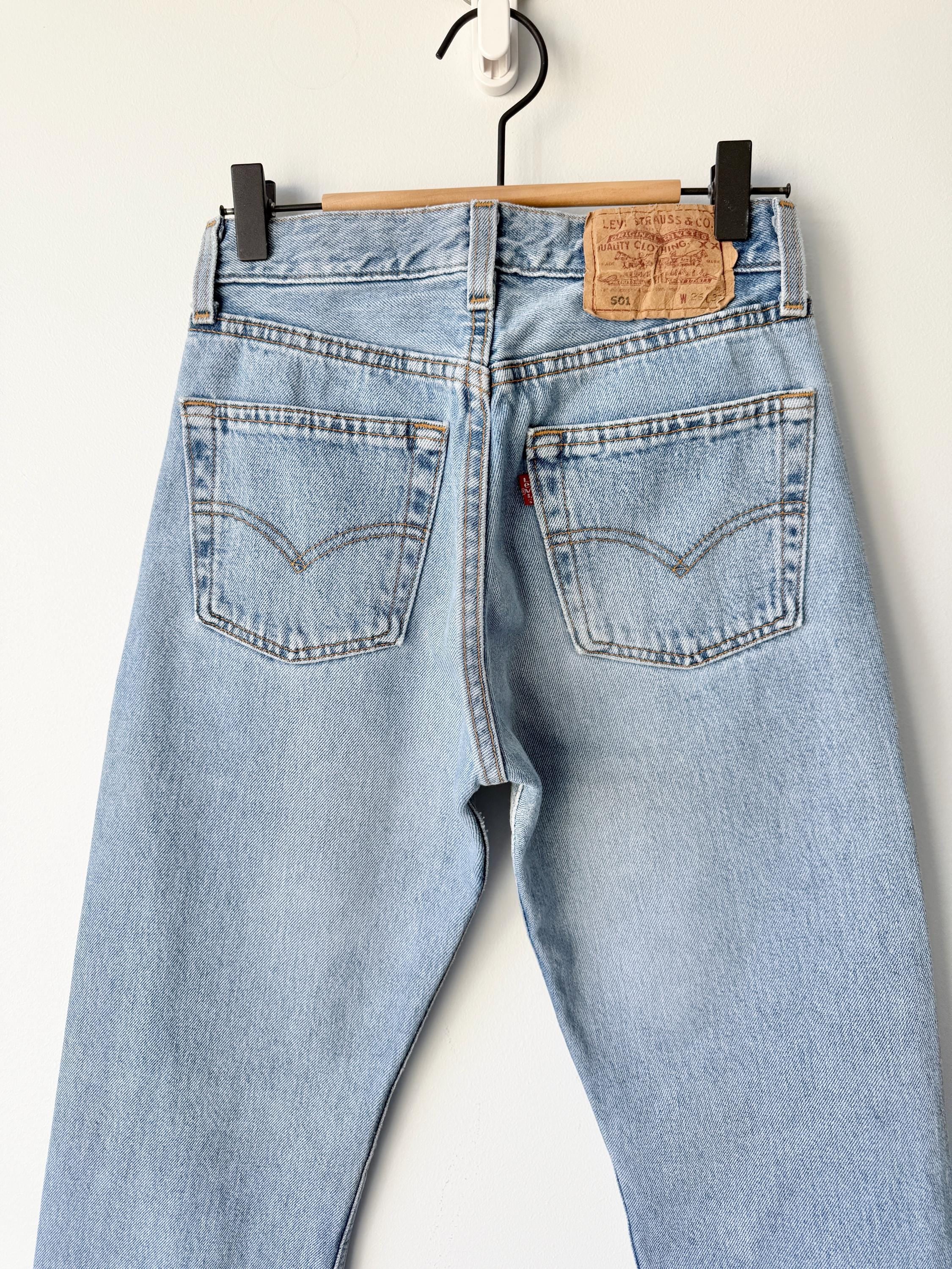W25 L31 vintage Levis 501 24-25” measured light blue made in 90s USA (iuk)