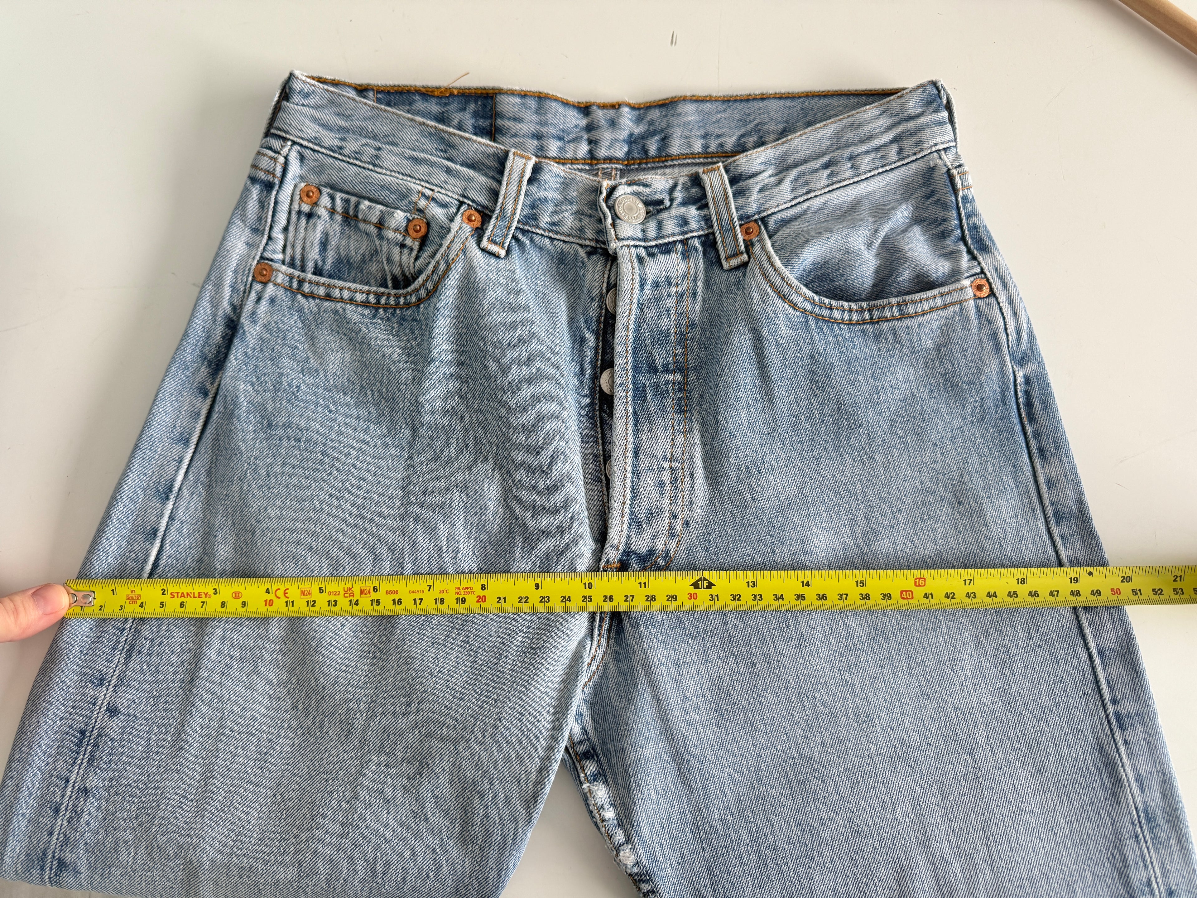 W26 L31 vintage Levis 501 25-26” light blue 90s Levi’s 501s