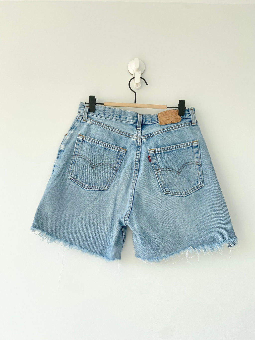 w29 Vintage Levi’s 901 button shorts light blue wash   Made in France 1995