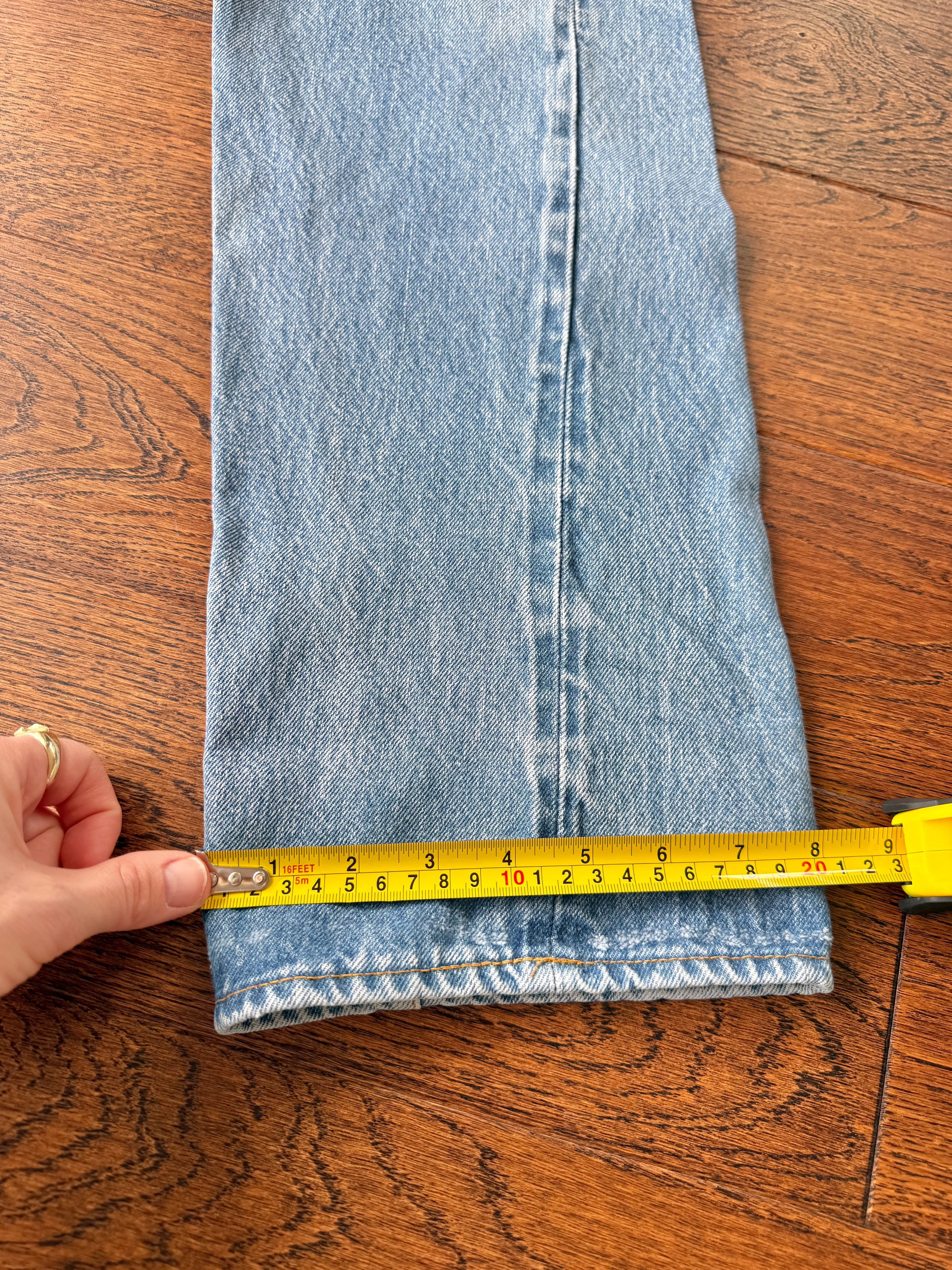 Selvedge W30 L33 vintage Levis 501 29/30” measured light faded blue denim 80’s 501s USA selvedge denim