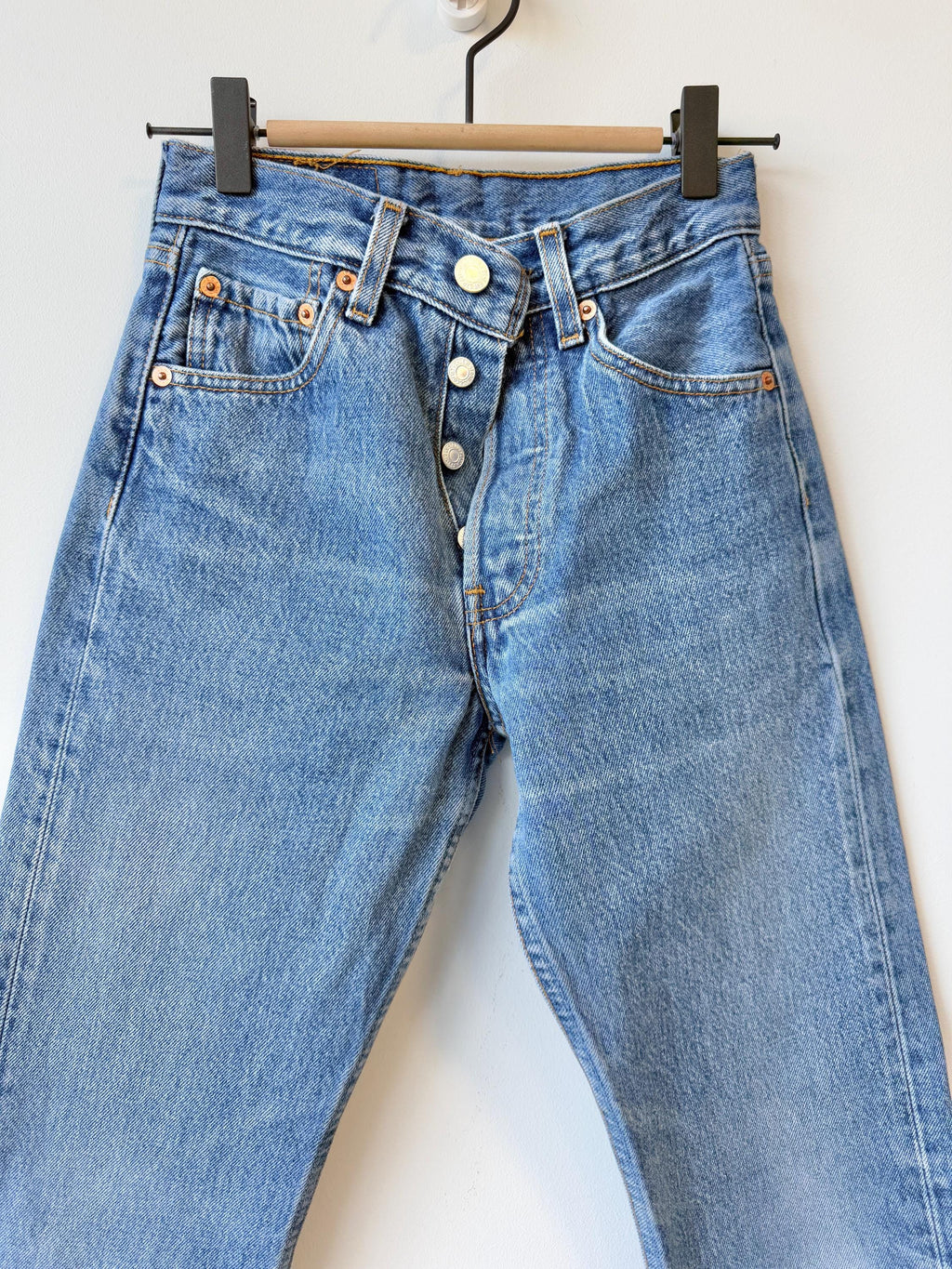 Levis 501 vintage w23 L29 medium blue 501s made 90s straight leg jeans 501 22”/23” waist (febuk)