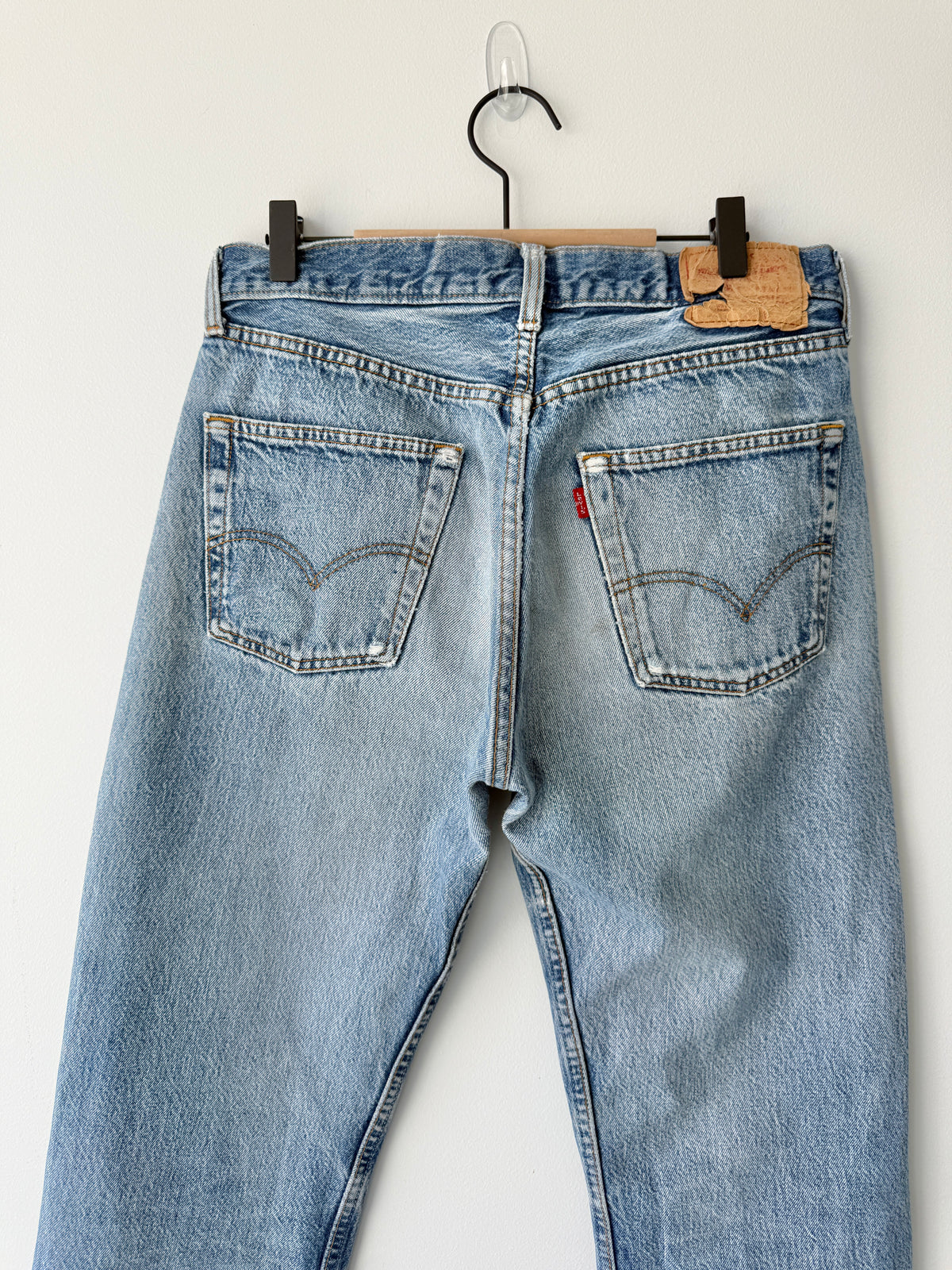 W32 L30 vintage Levis 501s 31/32” measured medium light blue fade 501s 80s