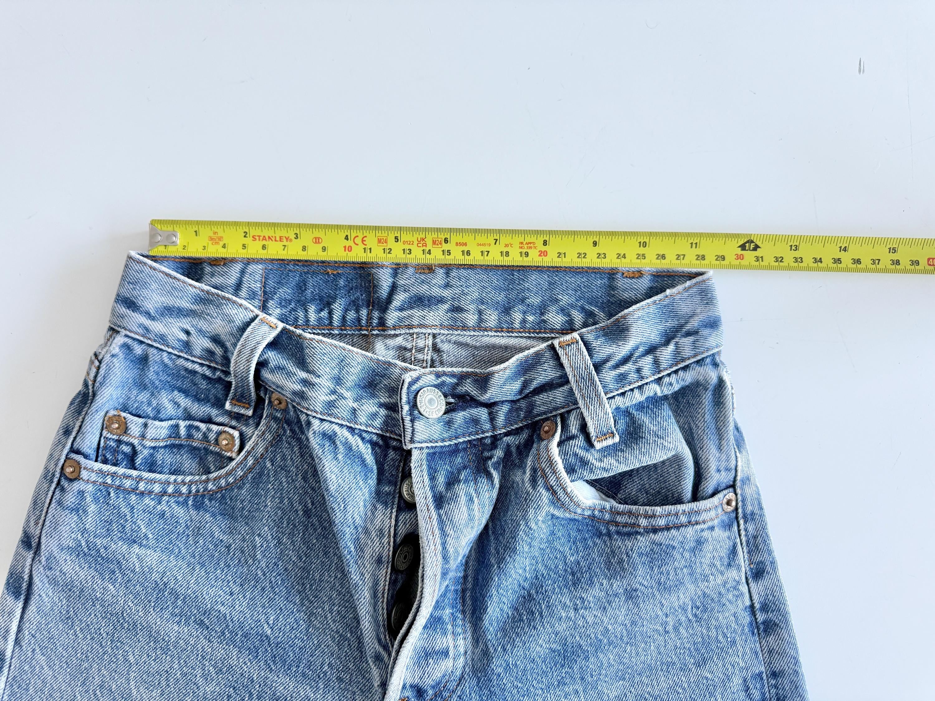 W23 L29 vintage Levis 701 22-24” measured waist faded denim made in USA 80s