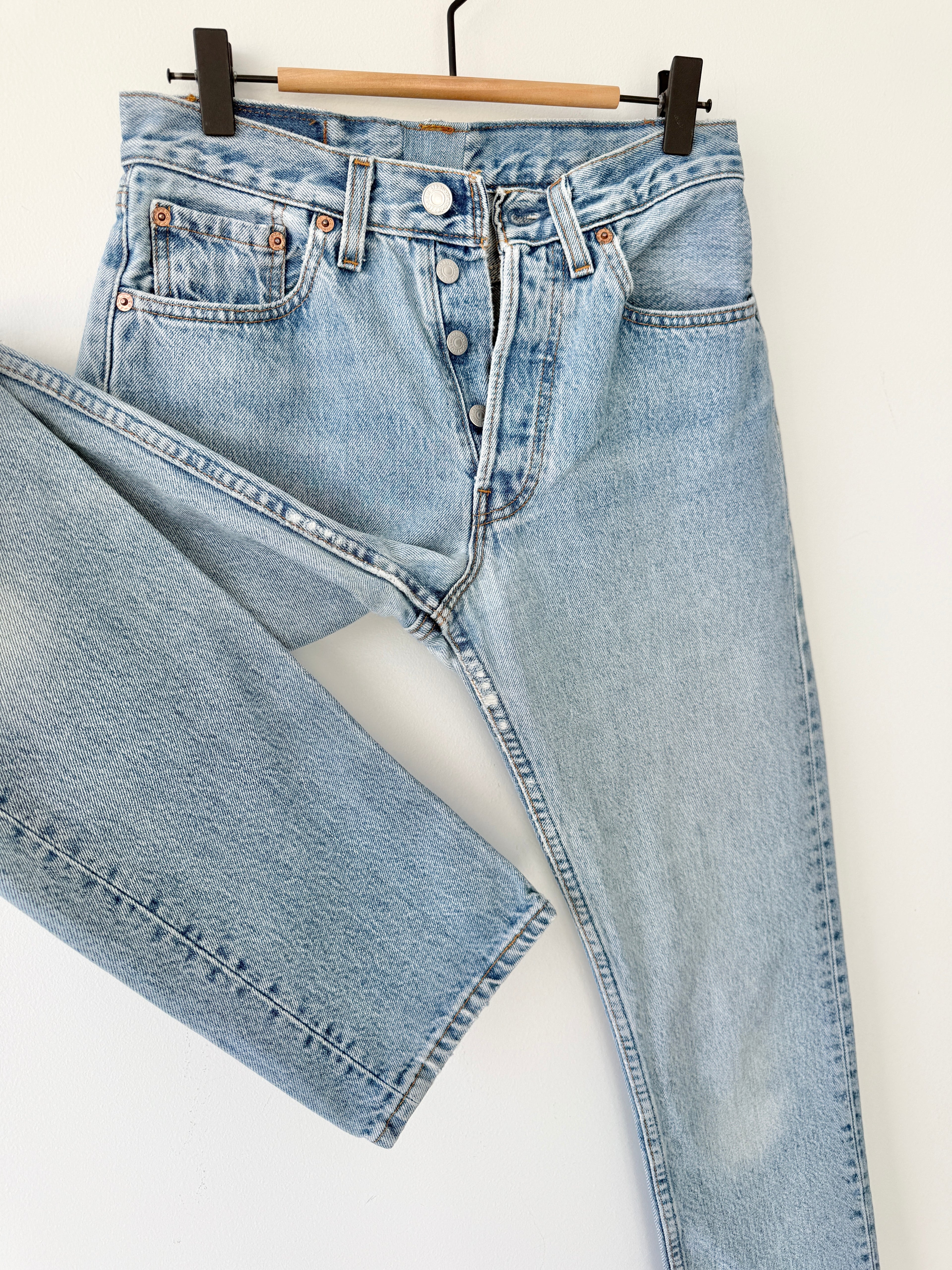 W25 L31 vintage Levis 501 25” measured light medium blue 90s Levi’s 501s USA re done