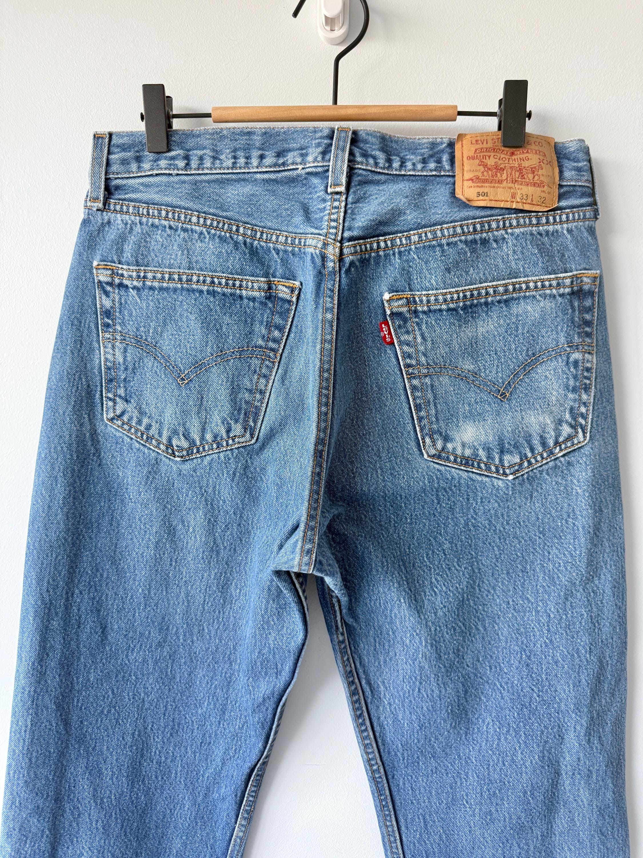 W31 L31 vintage Levis 501 30-31” measured dark Blue faded wallet mark made in y2k