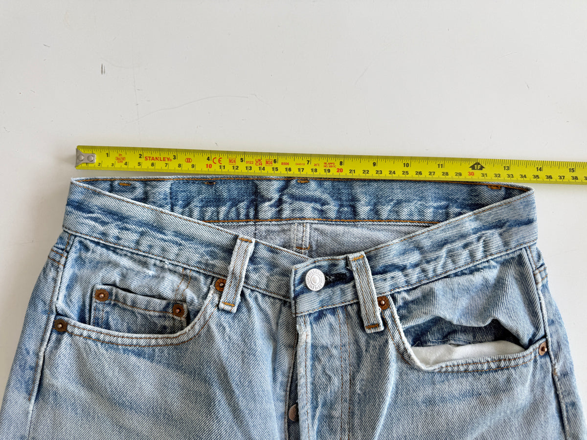 W27 L28 vintage Levis 501 light faded blue 26/27” measured waist 501s early 90s USA