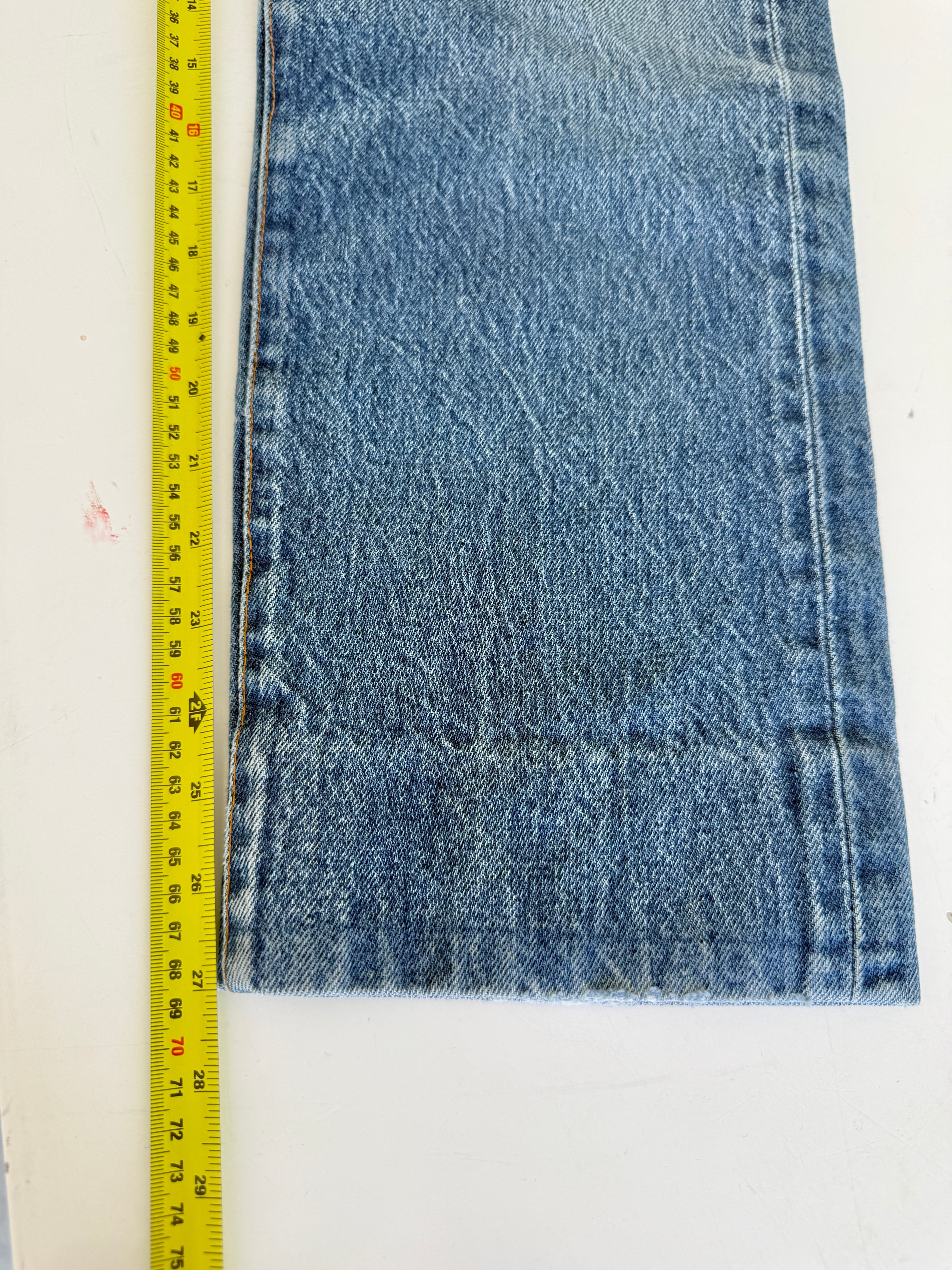 W27 L27 vintage Levis 501 26/27” measured waist dark faded blue 501s 80s
