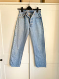 Vintage levis 501 jeans w26” made in USA