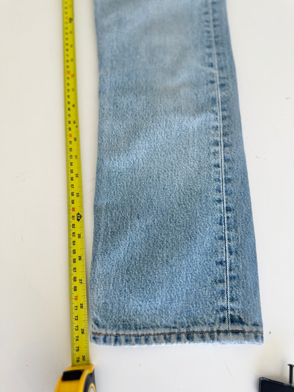 W25 L29 vintage Levis 501 24/25” measured denim medium faded blue 90’s levi’s 501s