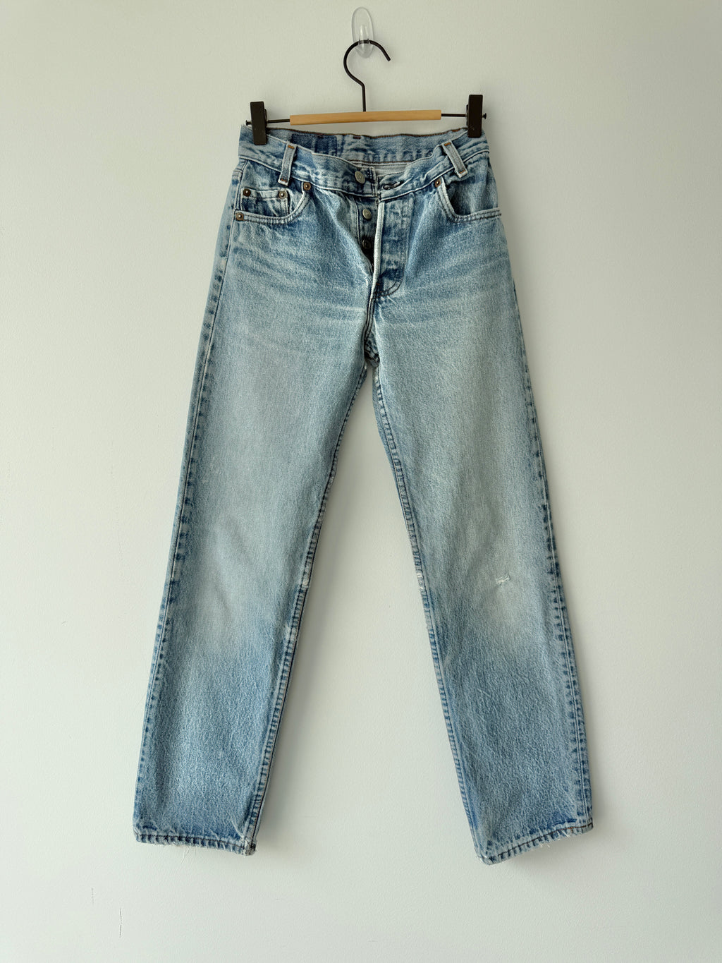 Soft W24 L28 vintage Levis 701s 23/24” measured light blue faded 80s USA 701s