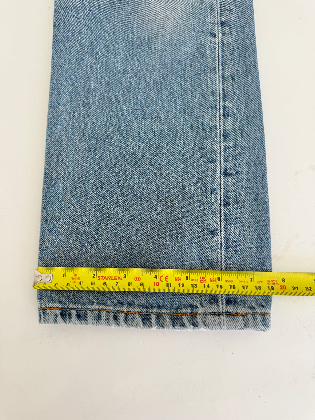 W28 L29 vintage Levis 501 27/28” measured whiskers medium blue Y2K 501s