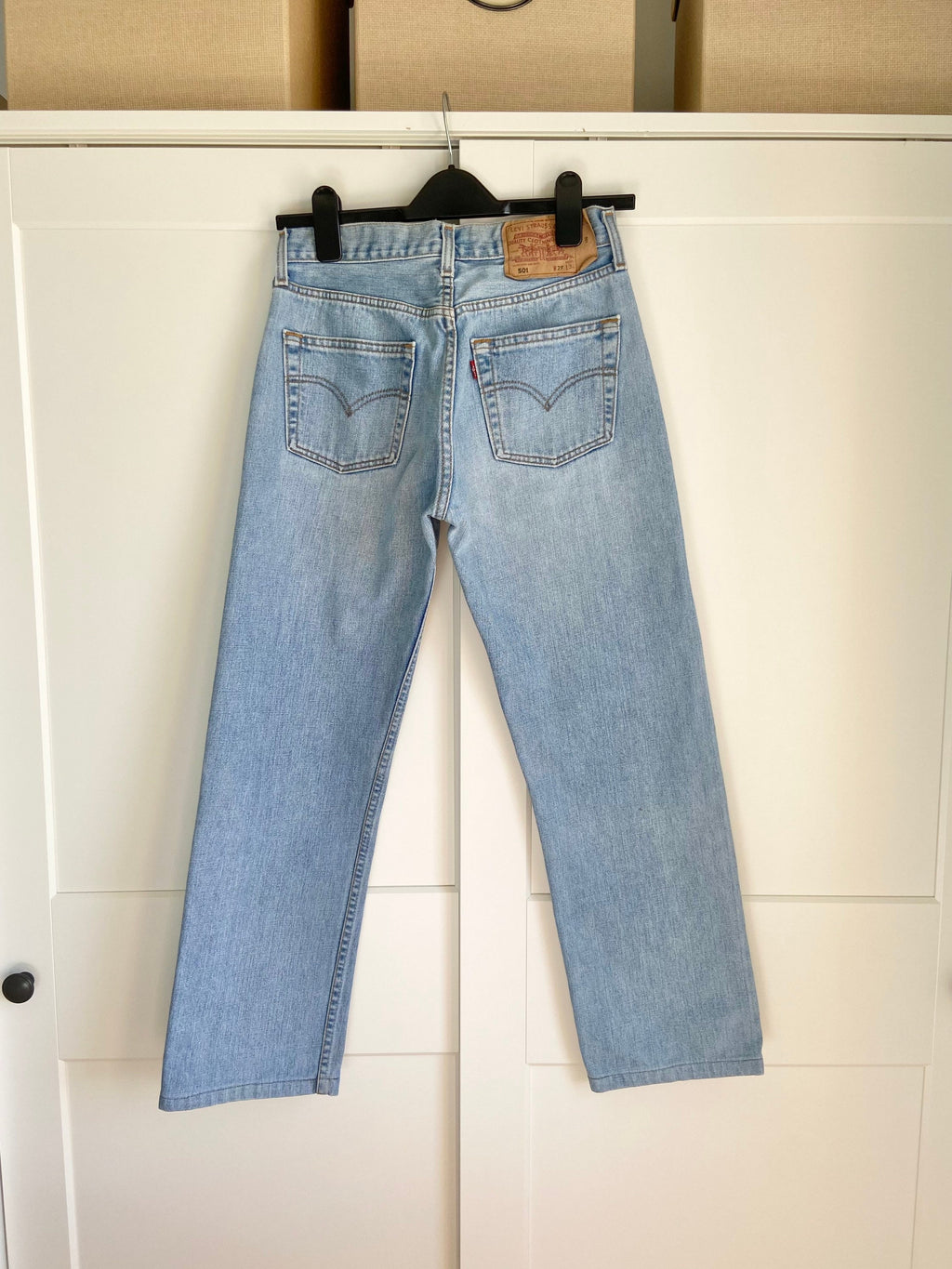 w26 L27 Vintage levis 501 made in Hungary
