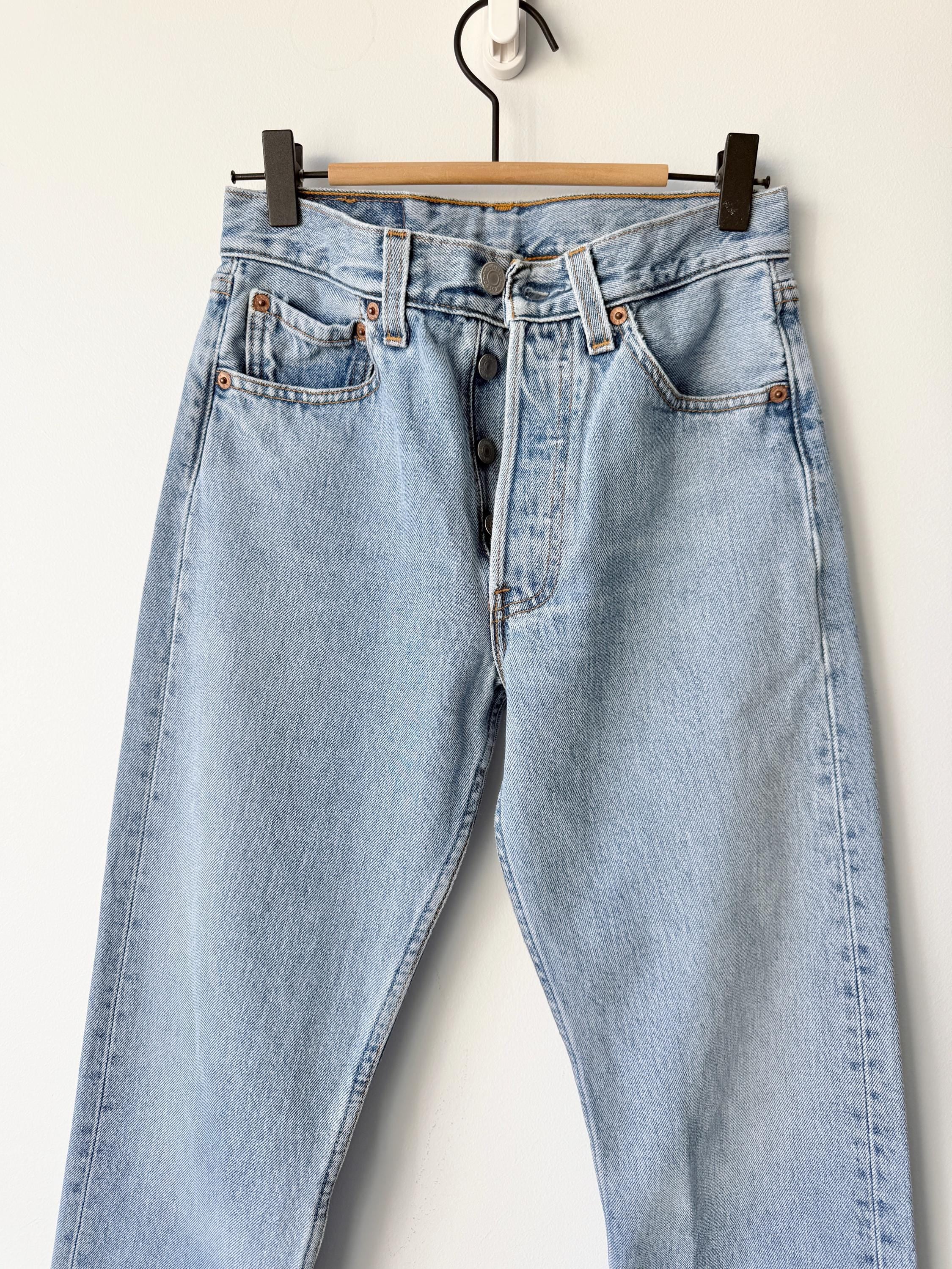 W25 L31 vintage Levis 501 24-25” measured light blue made in 90s USA (iuk)