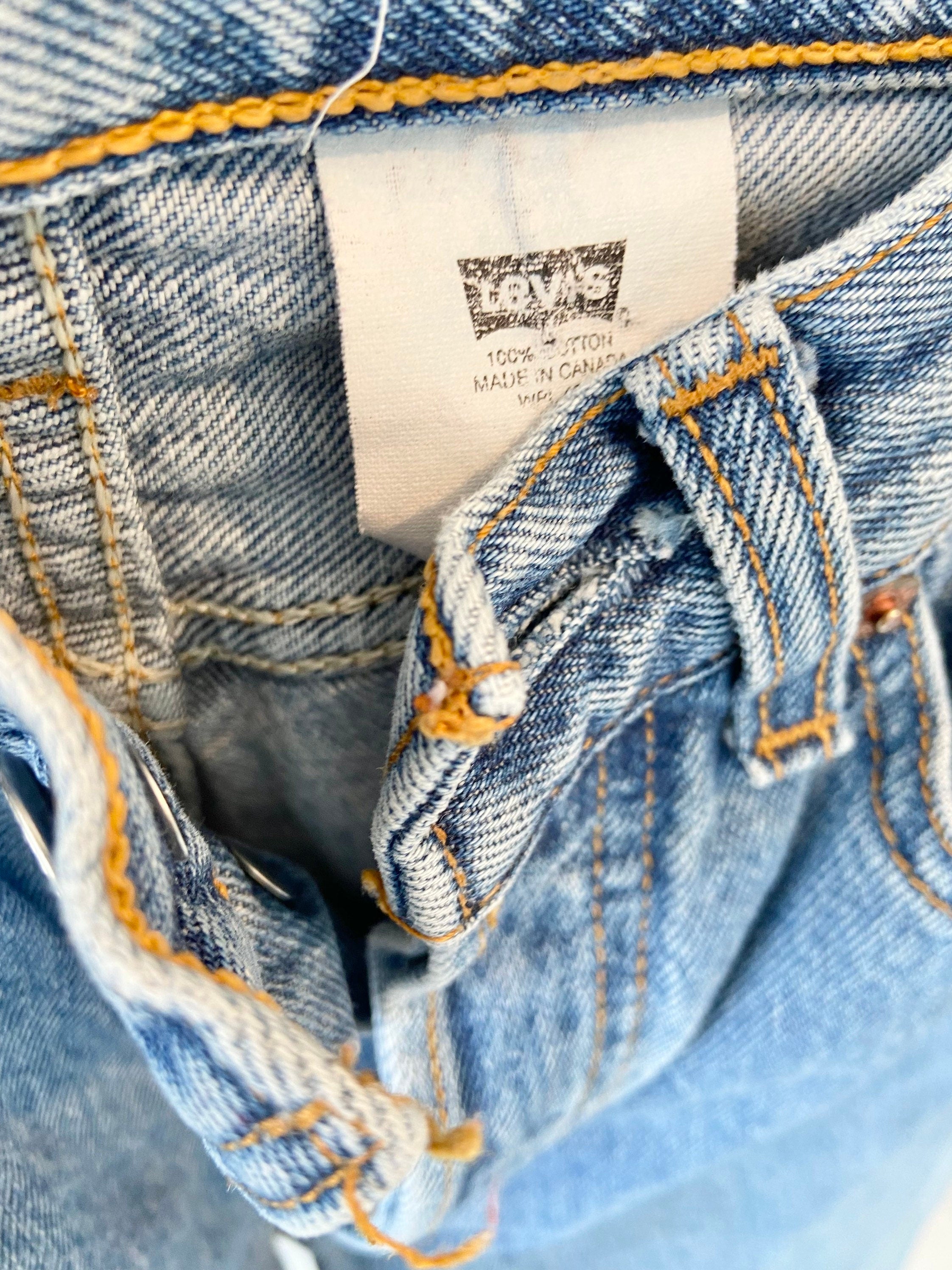 w23 L30 Vintage Levi’s 501 90s made in Canada