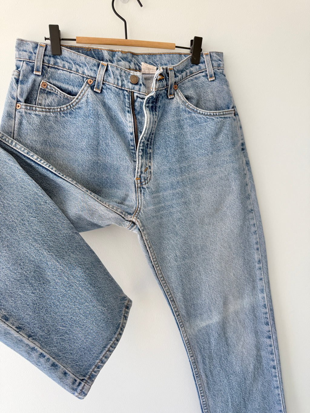 W31 L31 vintage Levis 505 30/32” measured waist medium blue faded  90s 505s