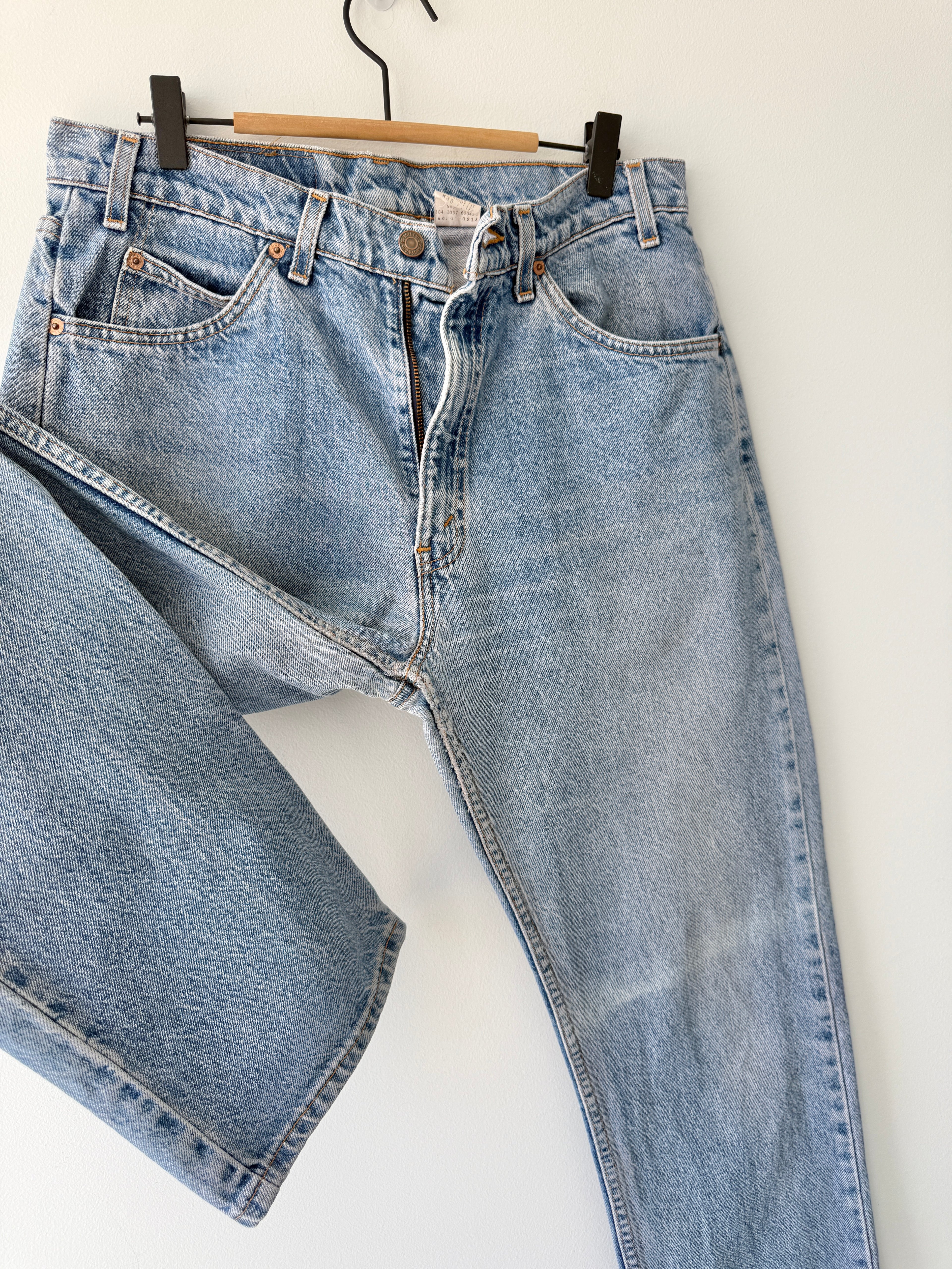 W31 L31 vintage Levis 505 30/32” measured waist medium blue faded  90s 505s