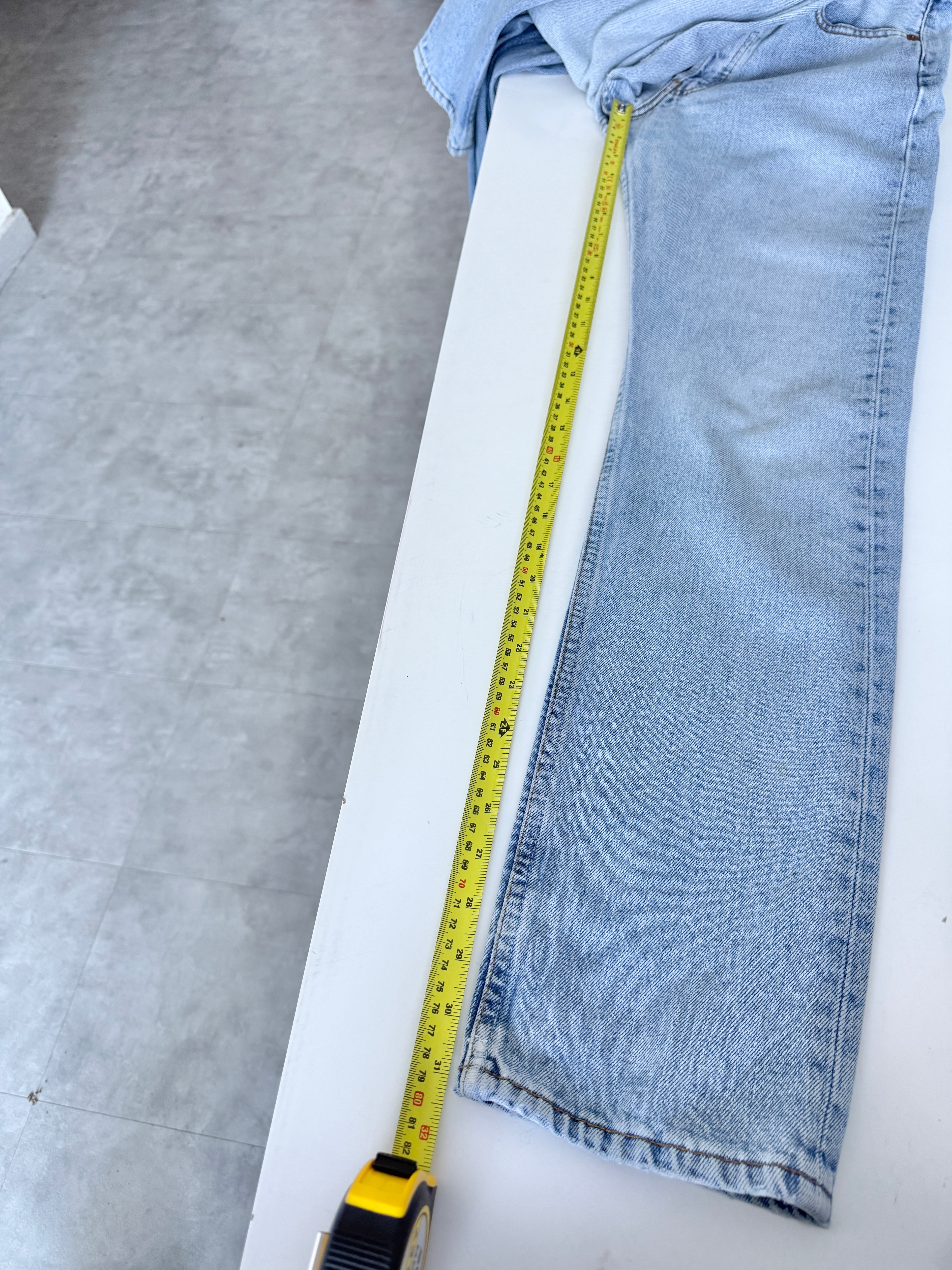 W25 L31 vintage Levis 501 24-25” measured light faded blue denim 90’s levi’s 501s