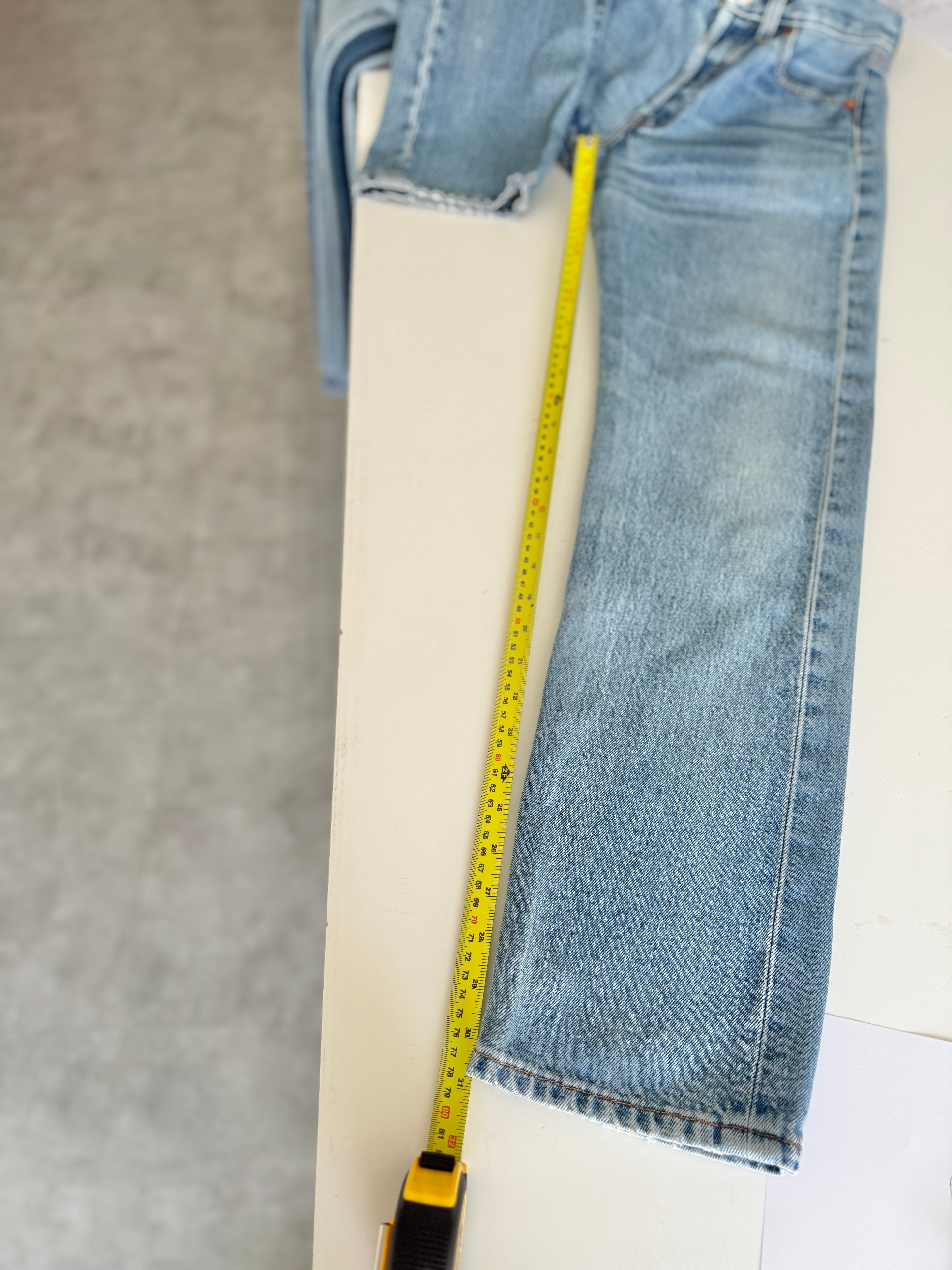 W26 L30 vintage Levis 501 25-26” measured medium blue 90s Levi’s 501s