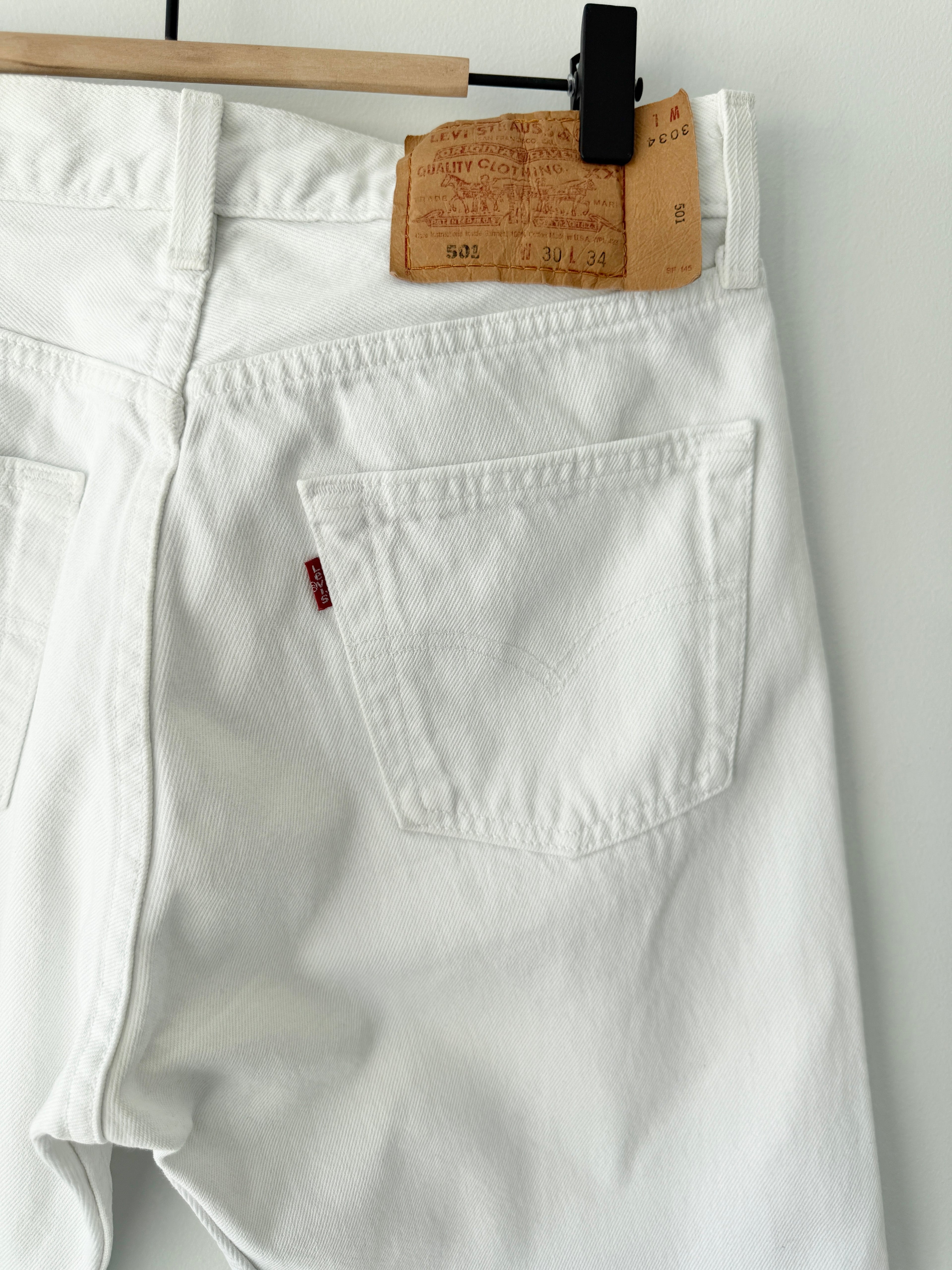 W28 L30 vintage Levis 501 27/28” measured white denim 90s Levi’s 501s USA