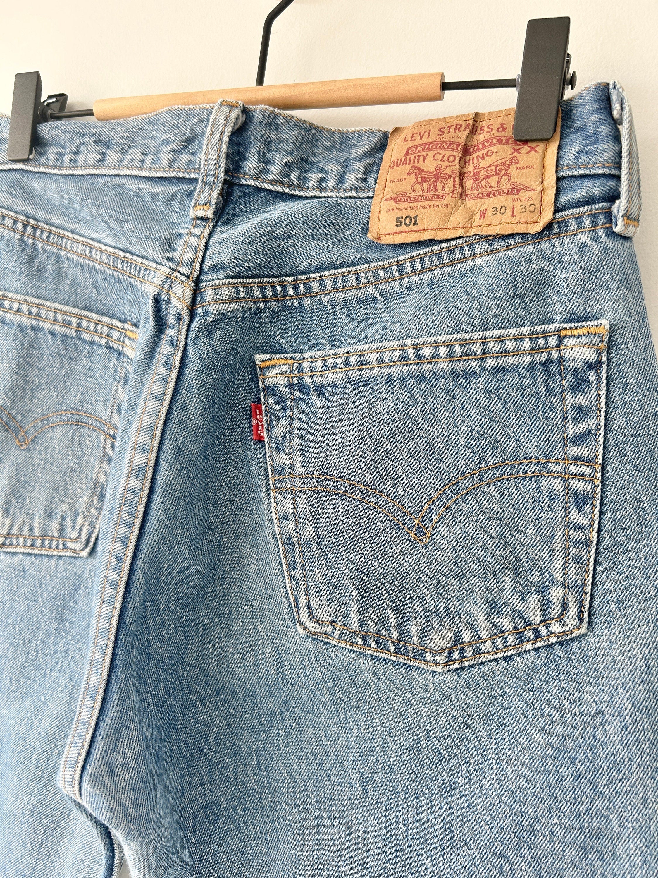 Levis 501 vintage w28 L29 Levi’s medium blue faded made y2k straight leg 501 vintage Levi’s 501