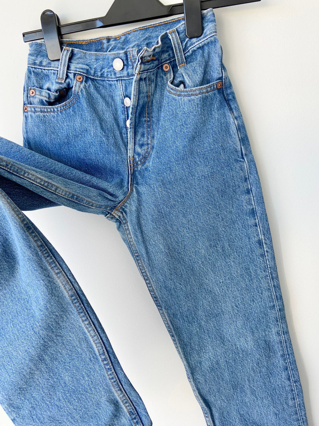 w23 L29 vintage Levi’s 501 student fit made in USA 1993