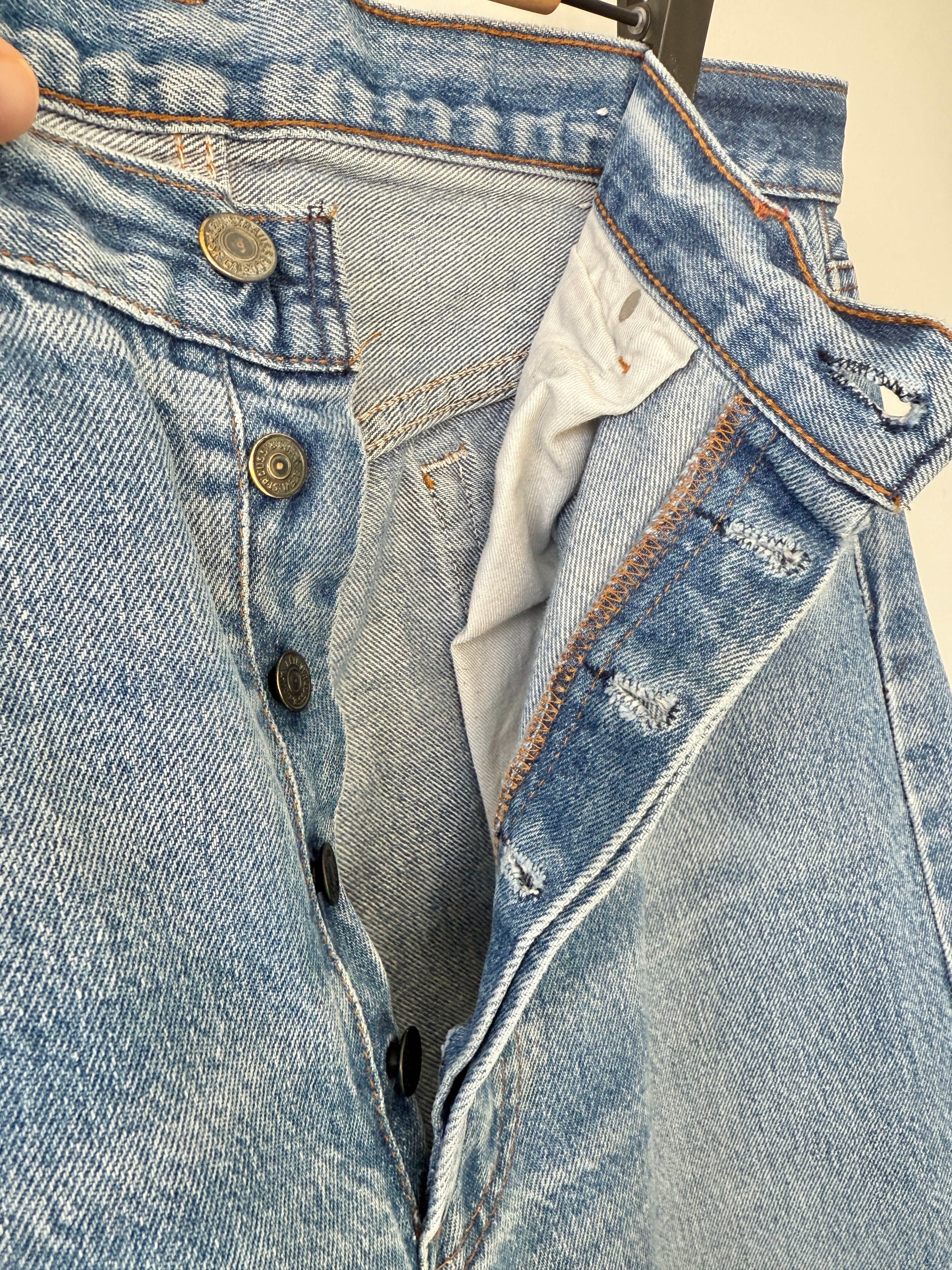 W34 L30 vintage Levis 501 33-34” measured dark faded blue denim 80s Levi’s 501s USA