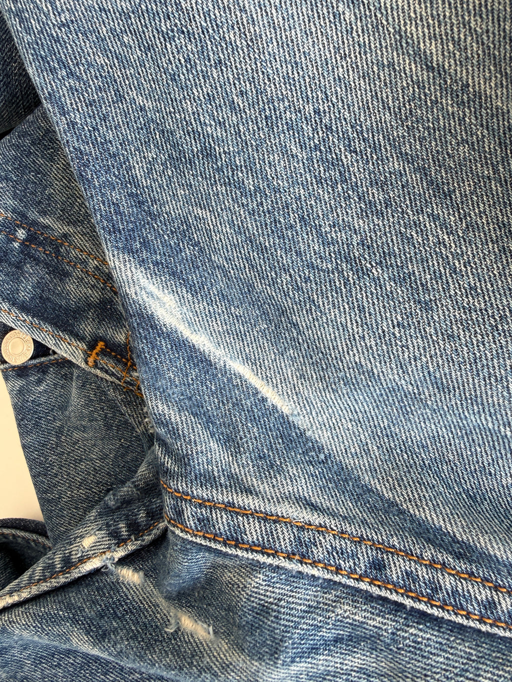 W31 L31 vintage Levis 501 31” measured waist dark blue whiskers Y2K 501s