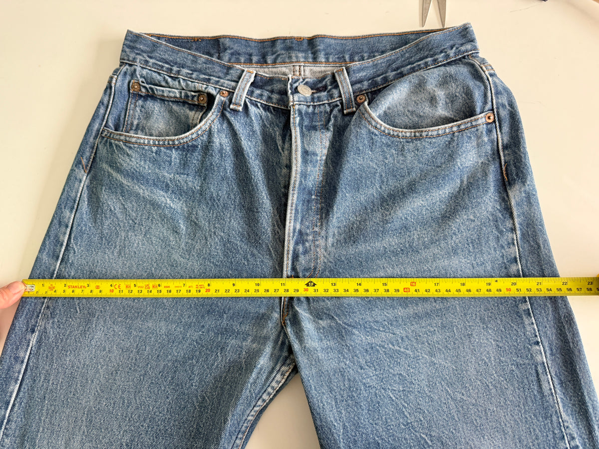 W31 L31 vintage Levis 501s 30/31” measured medium dark blue faded  early 90s 501s USA
