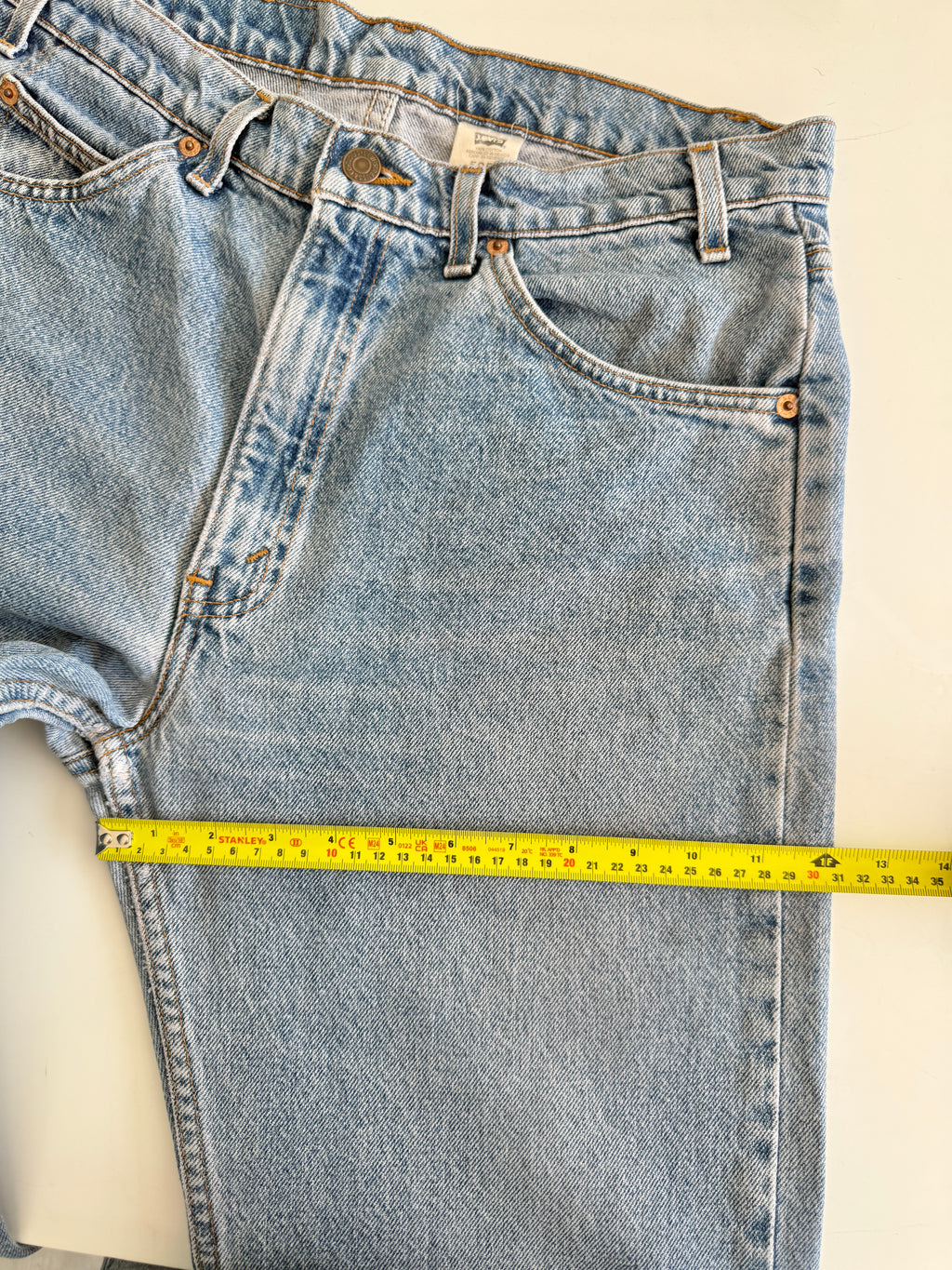 W31 L31 vintage Levis 505 30/32” measured waist medium blue faded  90s 505s