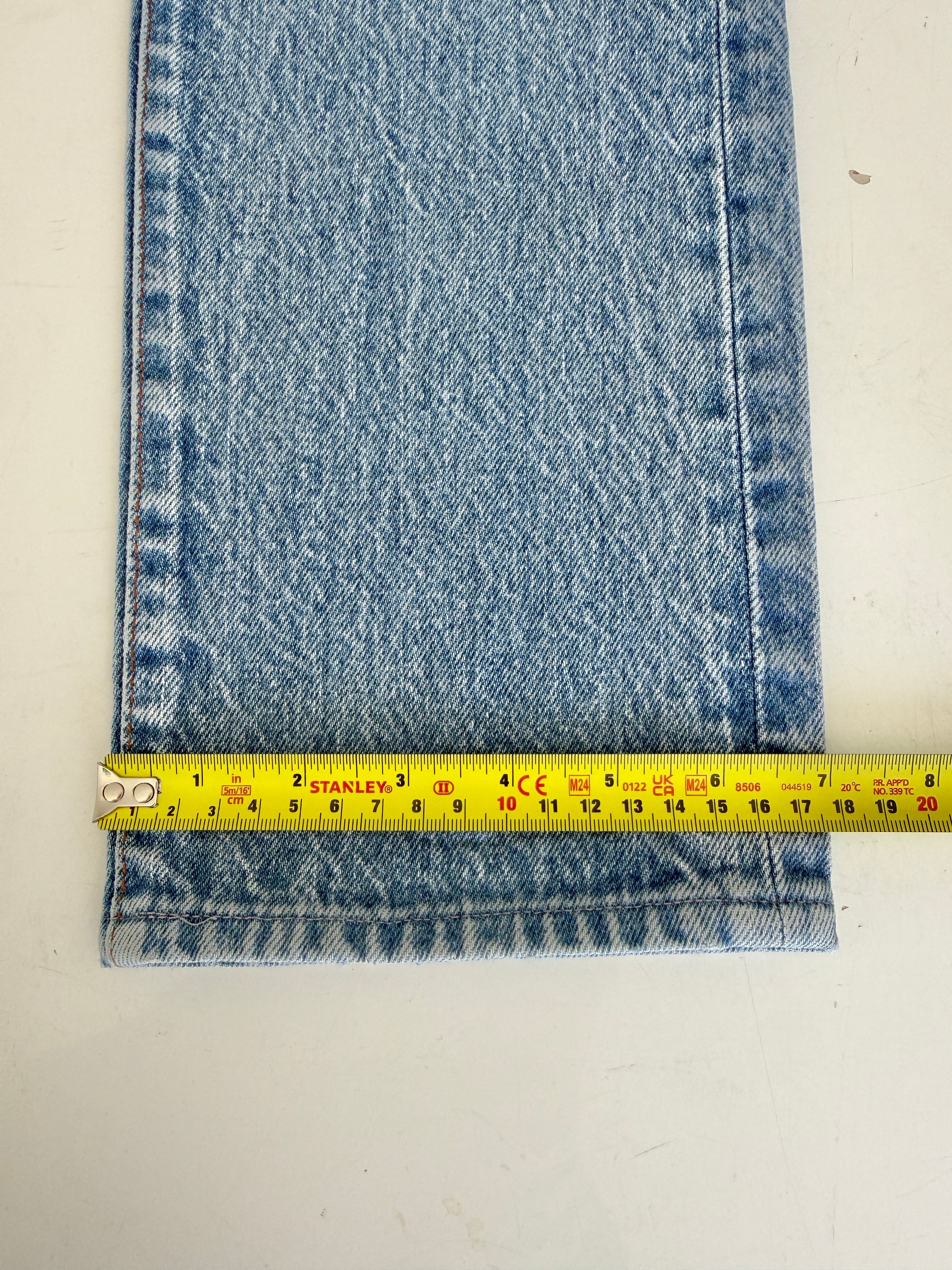 W24 L28 vintage Levis 501 24” light blue Levi’s 501s 80s