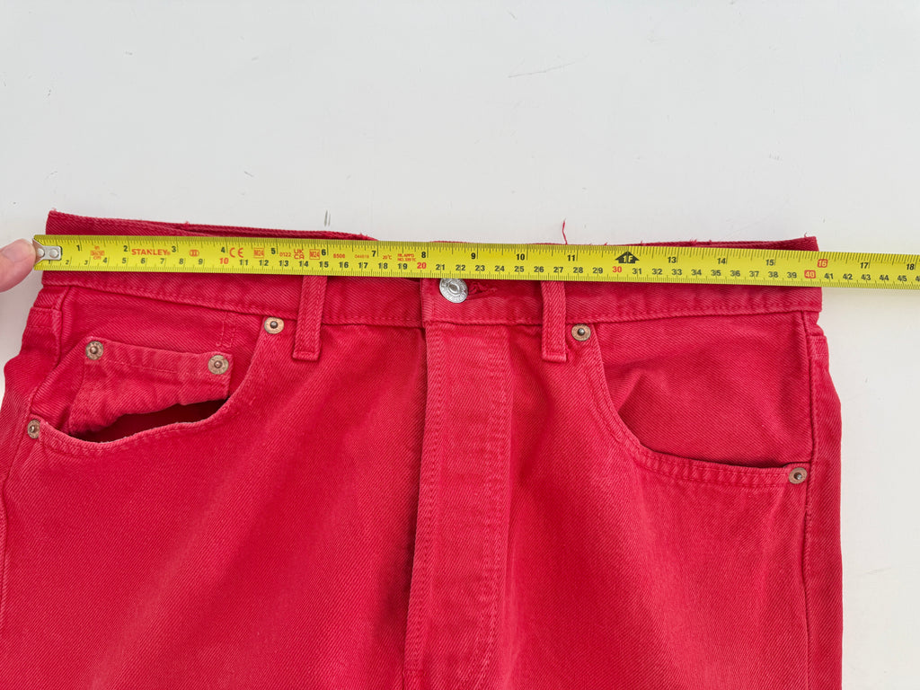 W31 L32 vintage Levis 501s 30/31” measured red denim 90s USA 501s