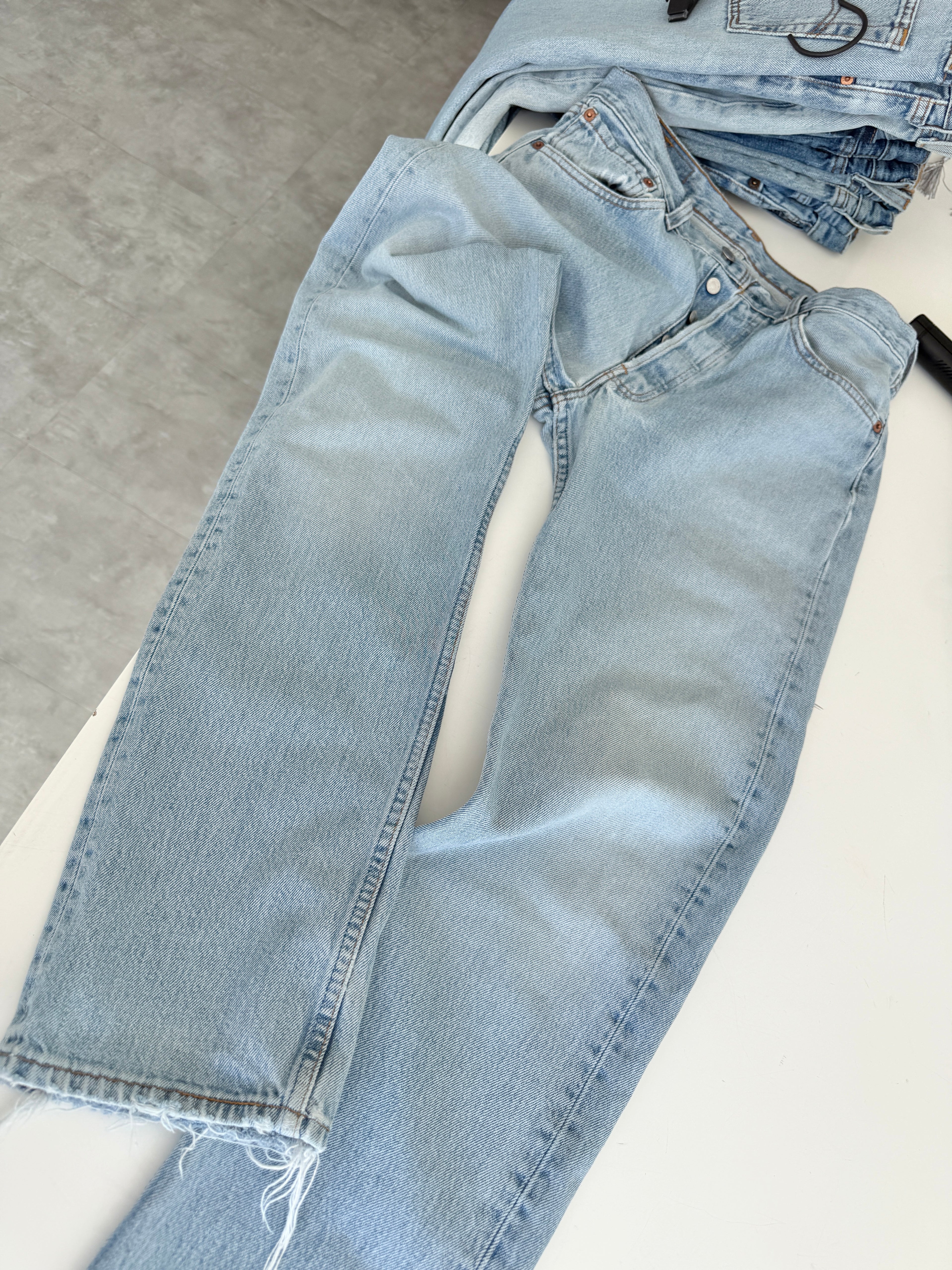 W29 L30 vintage Levis 501 28/29” measured light faded blue denim Levi’s 501s USA