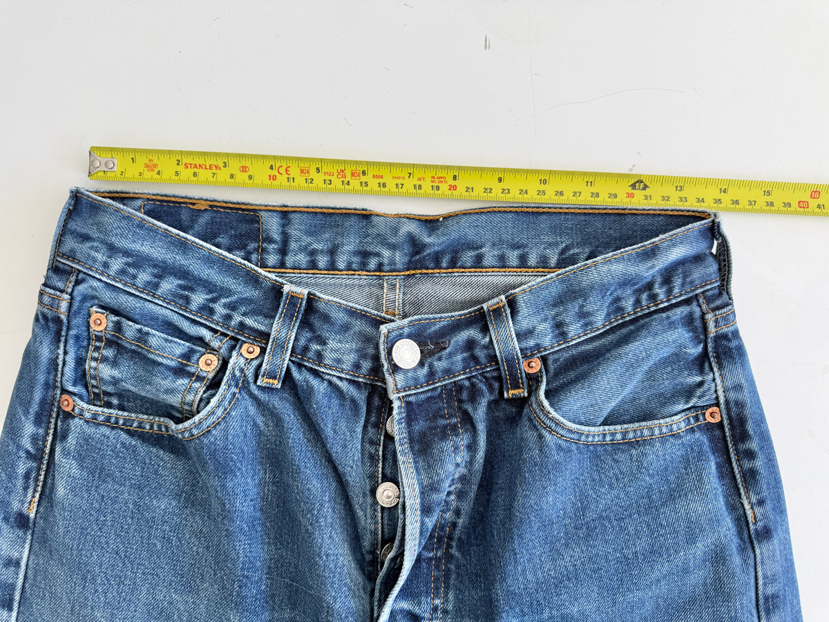 W28 L30 vintage Levis 501s 27/28” measured dark fade blue 501s Y2K