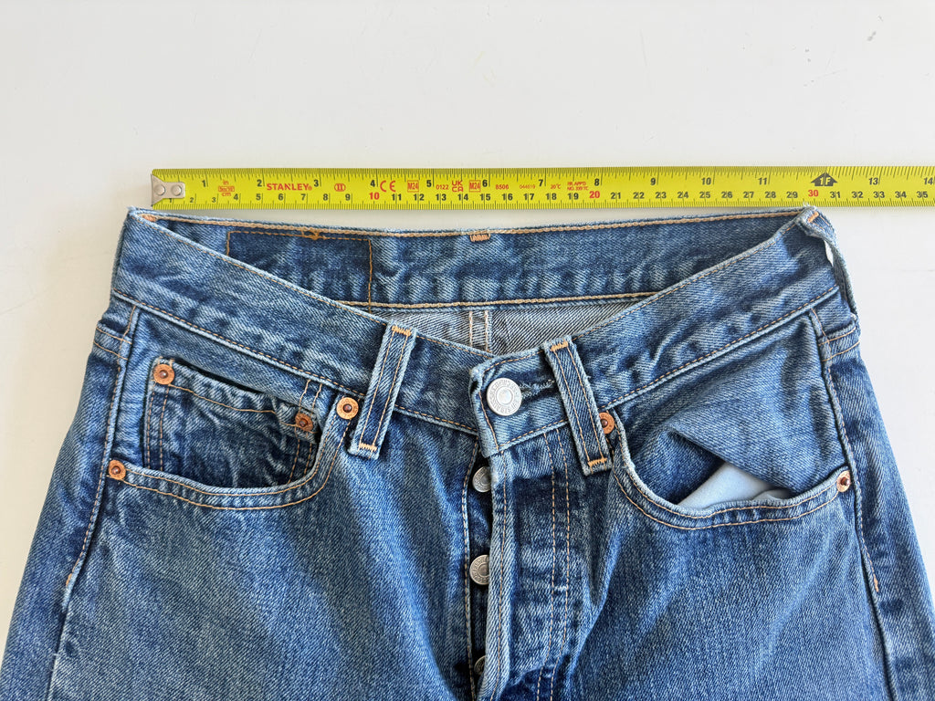 W24 L31 vintage Levis 501 23/24” measured waist dark faded blue 90s 501s