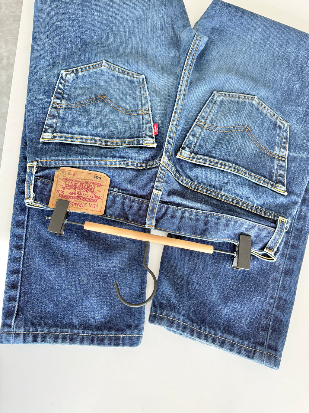 W30 L29 vintage Levis 501 29/30” dark blue Levi’s 501s Y2K