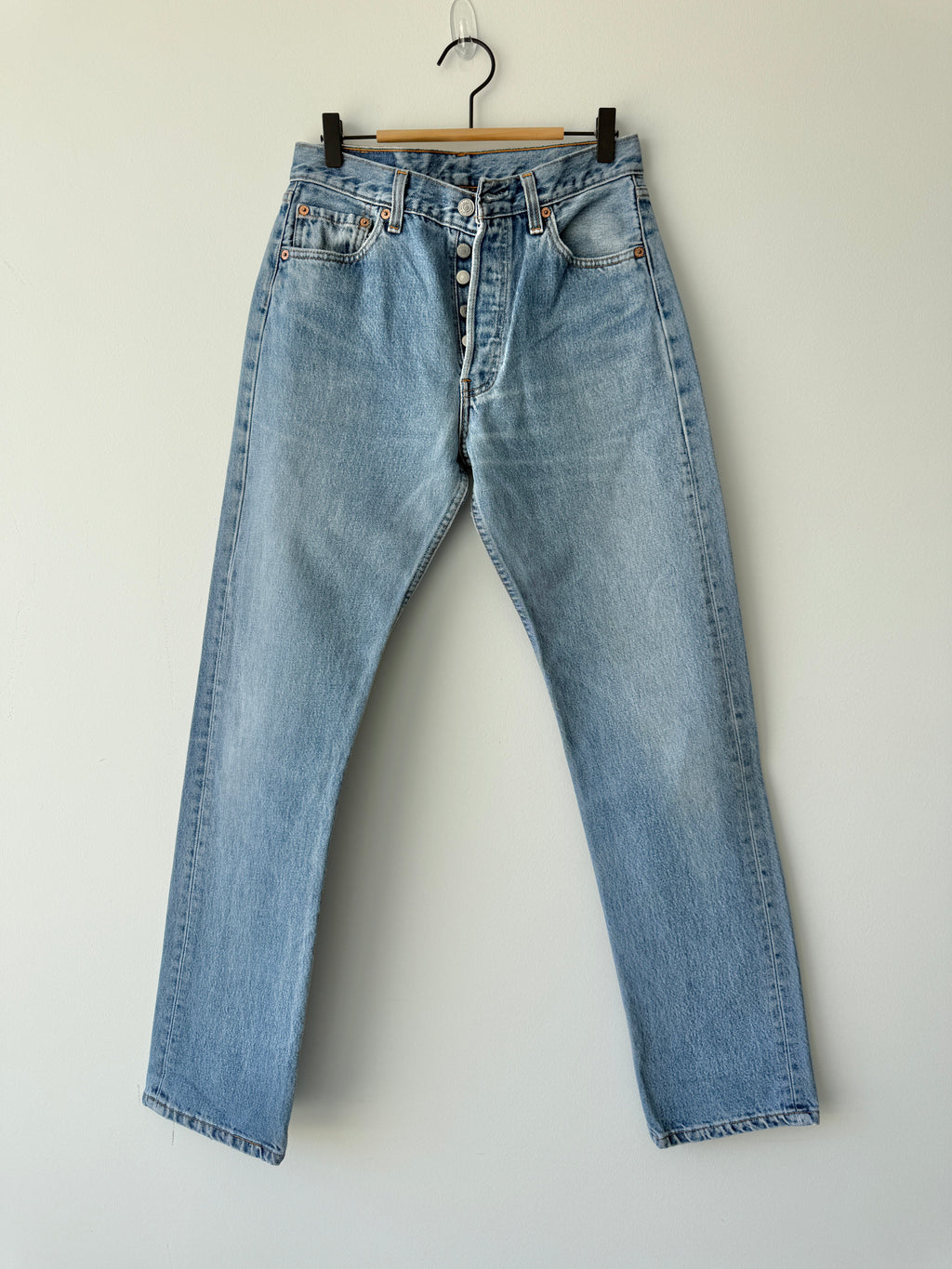 W28 L31 vintage Levis 501 27/28” measured waist medium blue 90s USA  501s