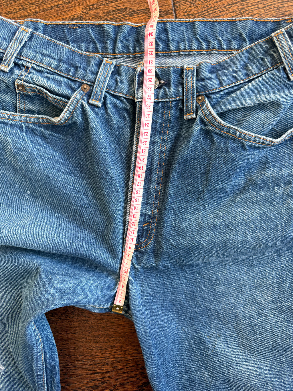 W31 L30 vintage Levis 509s 30/31” measured dark denim patch work blue 90s 509s USA