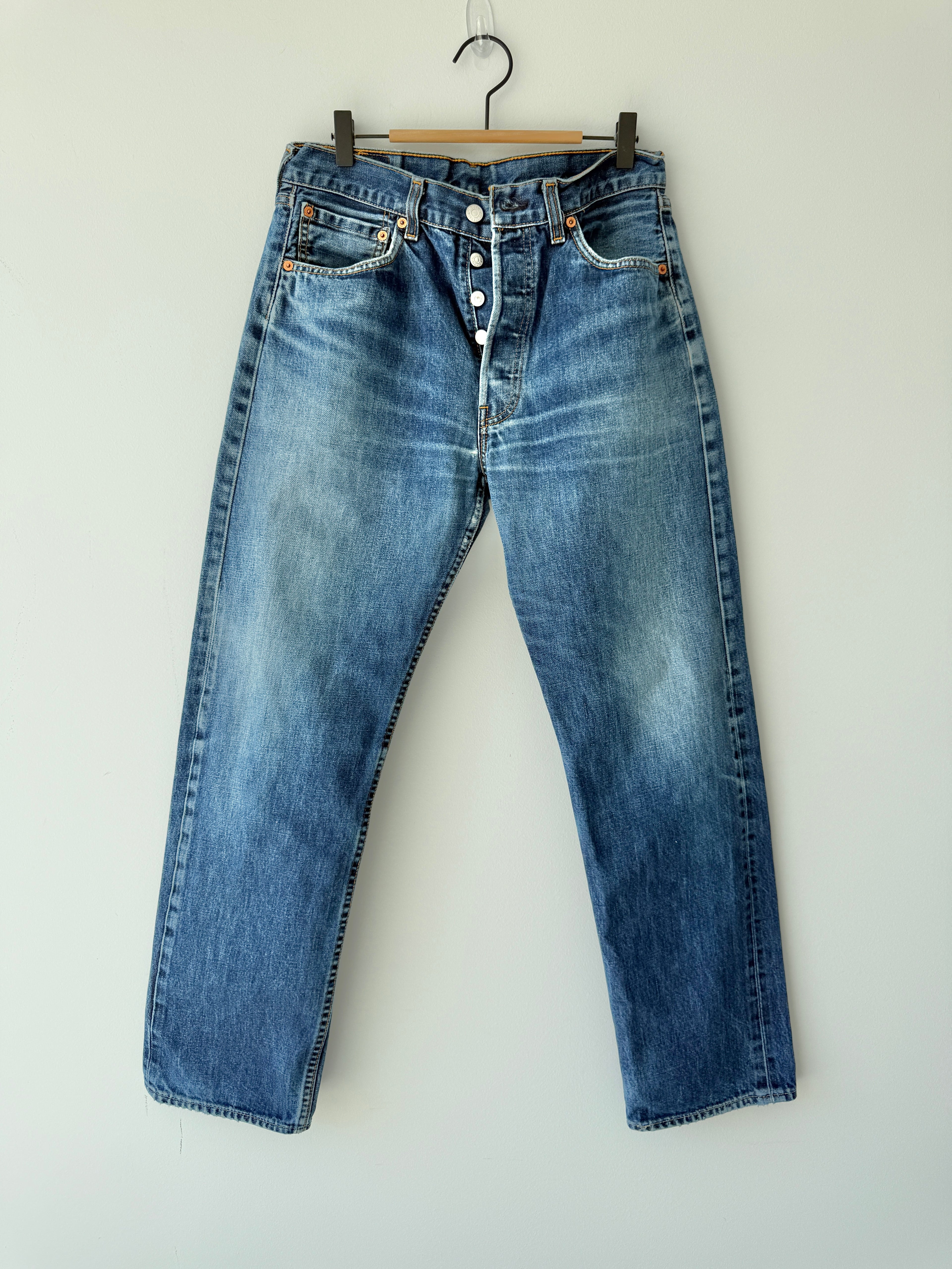 W30 L29 vintage Levis 501 29/30” measured waist faded dark blue 501s Y2K denim