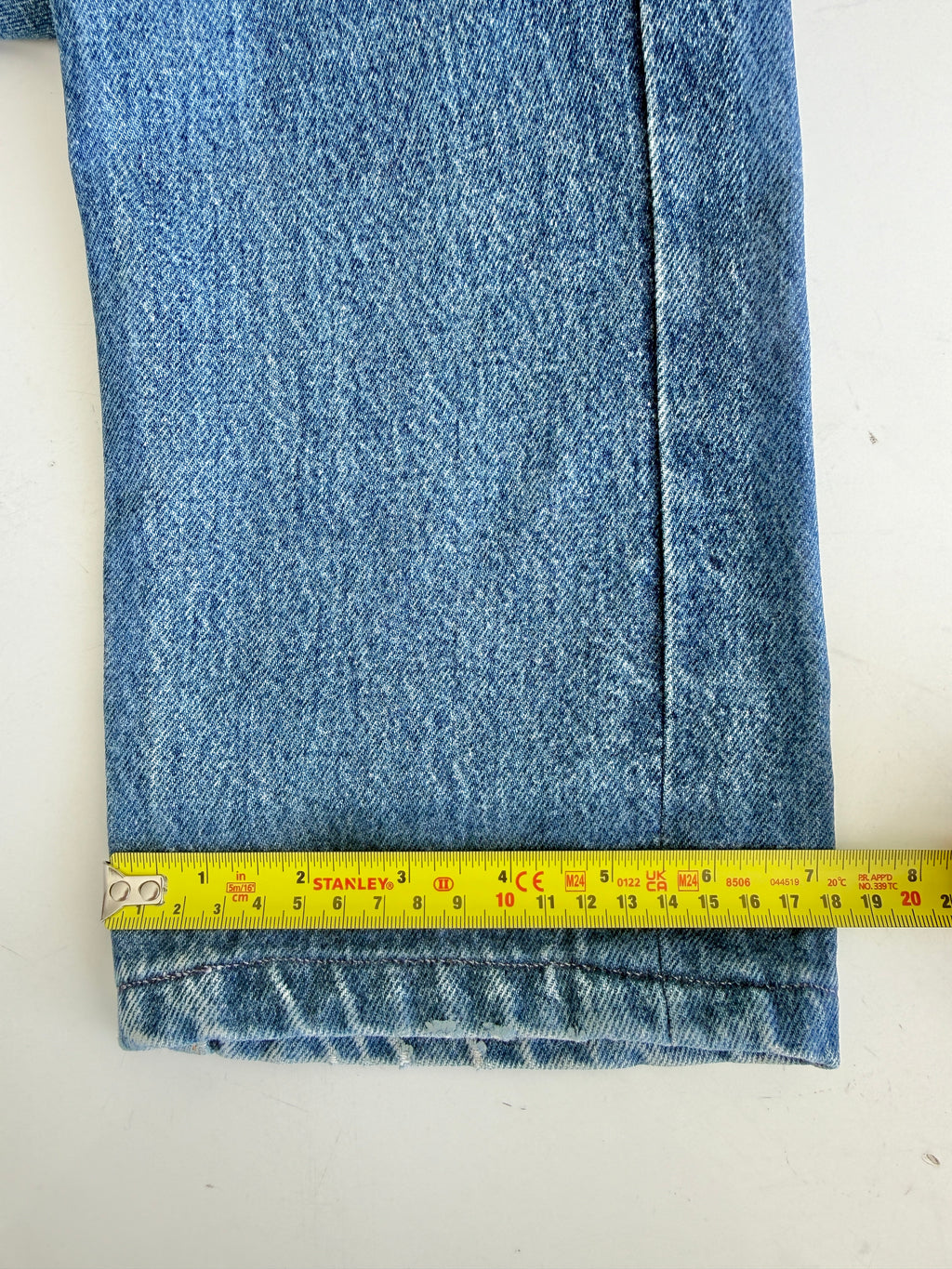 W27 L29 vintage Levis 501s 26/27” darker faded blue Levi’s 501s faded whiskers