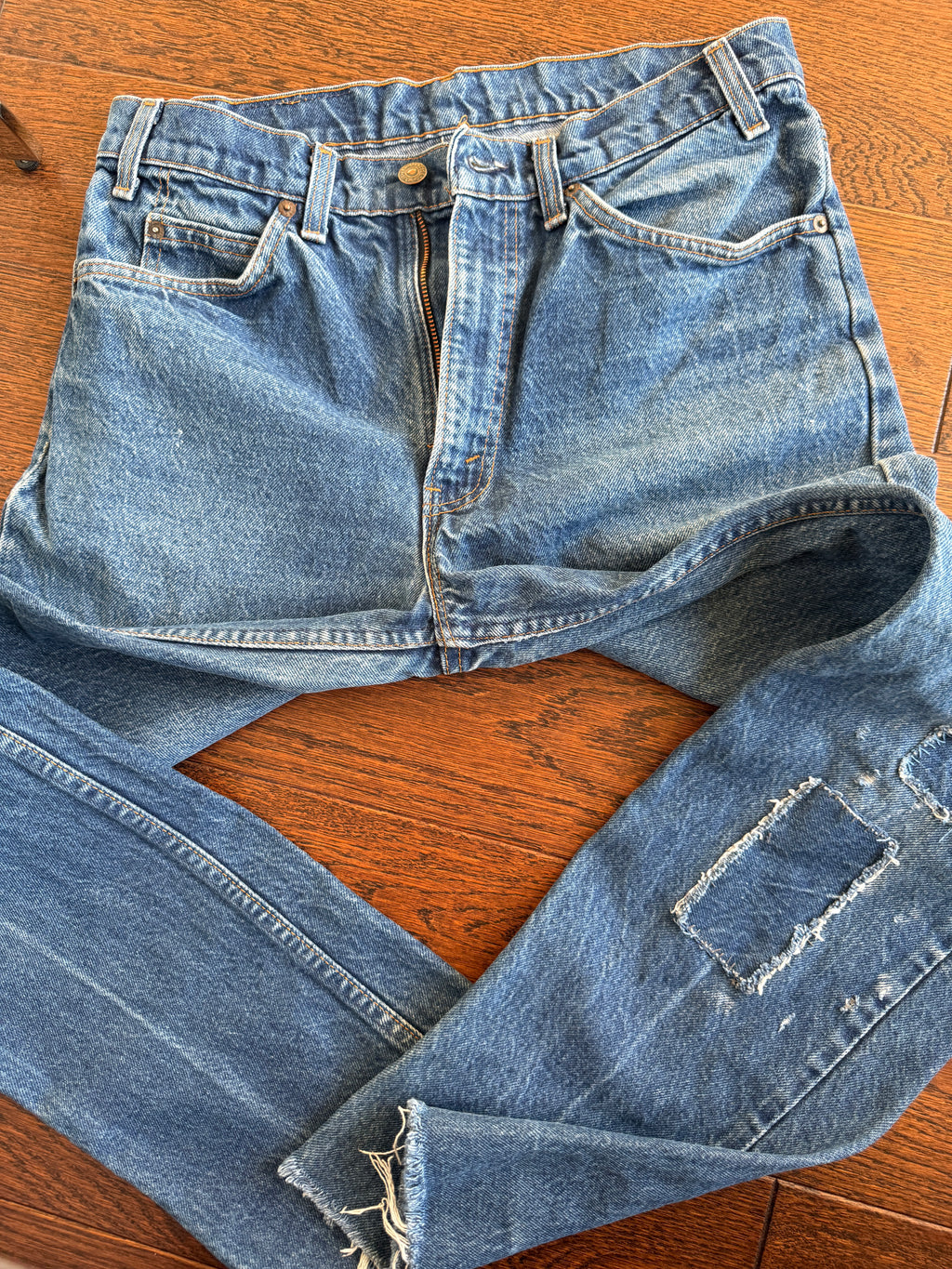W31 L30 vintage Levis 509s 30/31” measured dark denim patch work blue 90s 509s USA