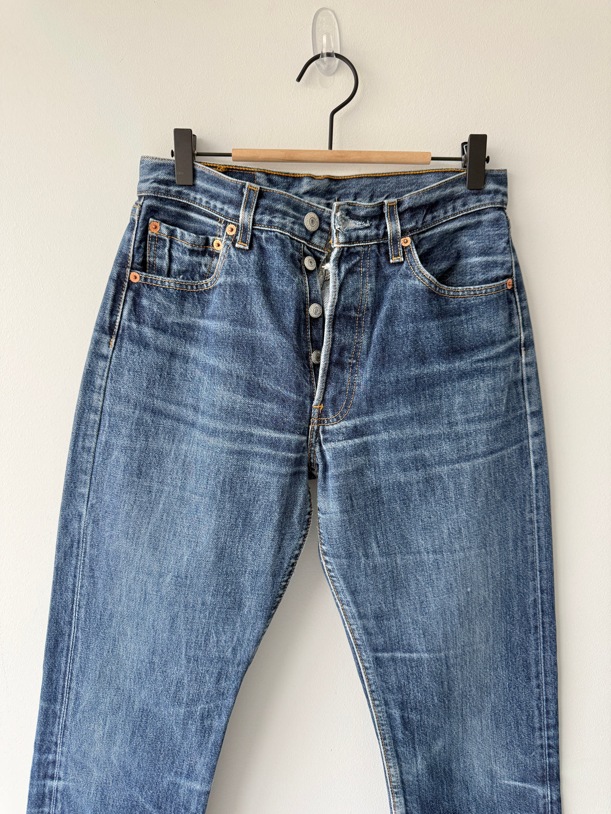 W27 L32 vintage Levis 501s 26/27” measured indigo blue faded  90s 501s