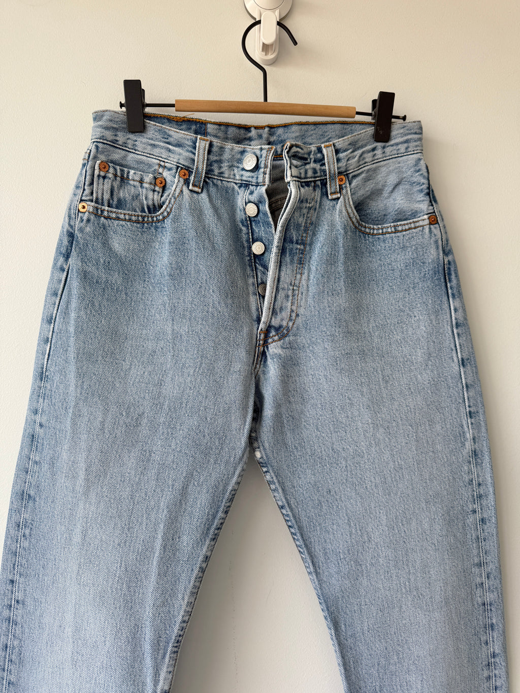 W26 L31 vintage Levis 501 25-26” light blue 90s Levi’s 501s