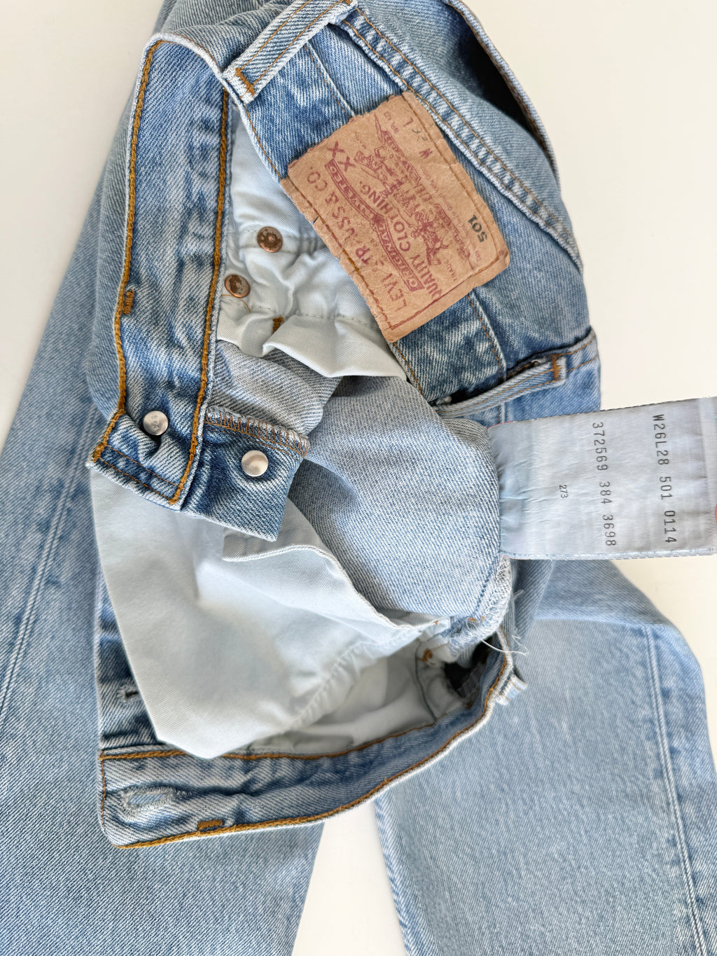W24 L27 vintage Levis 501s 22/24” measured light blue 501s 90s