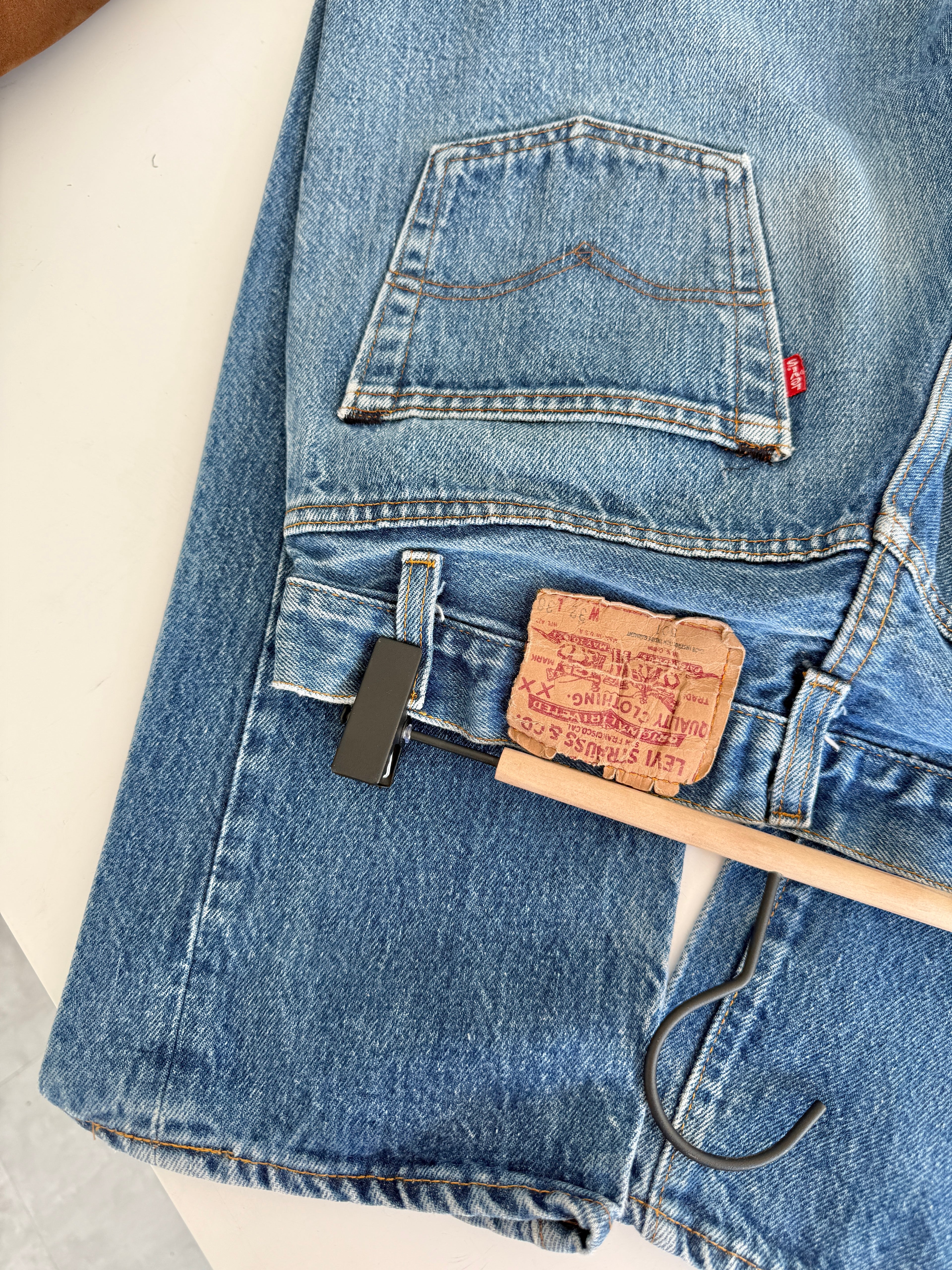 W29 L32 vintage Levis 501 28-29” measured dark faded blue denim 80’s levi’s 501s