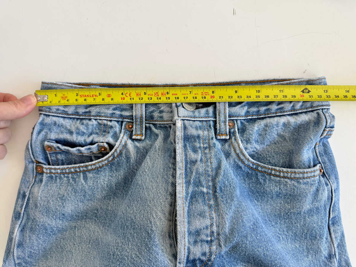 W25 L27 vintage Levis 501 24/25” measured fade light denim USA 501s 80s