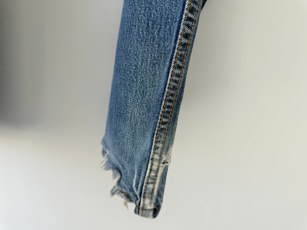 W24 L31 vintage Levis 517 24” measured waist dark faded blue USA 90s 517s