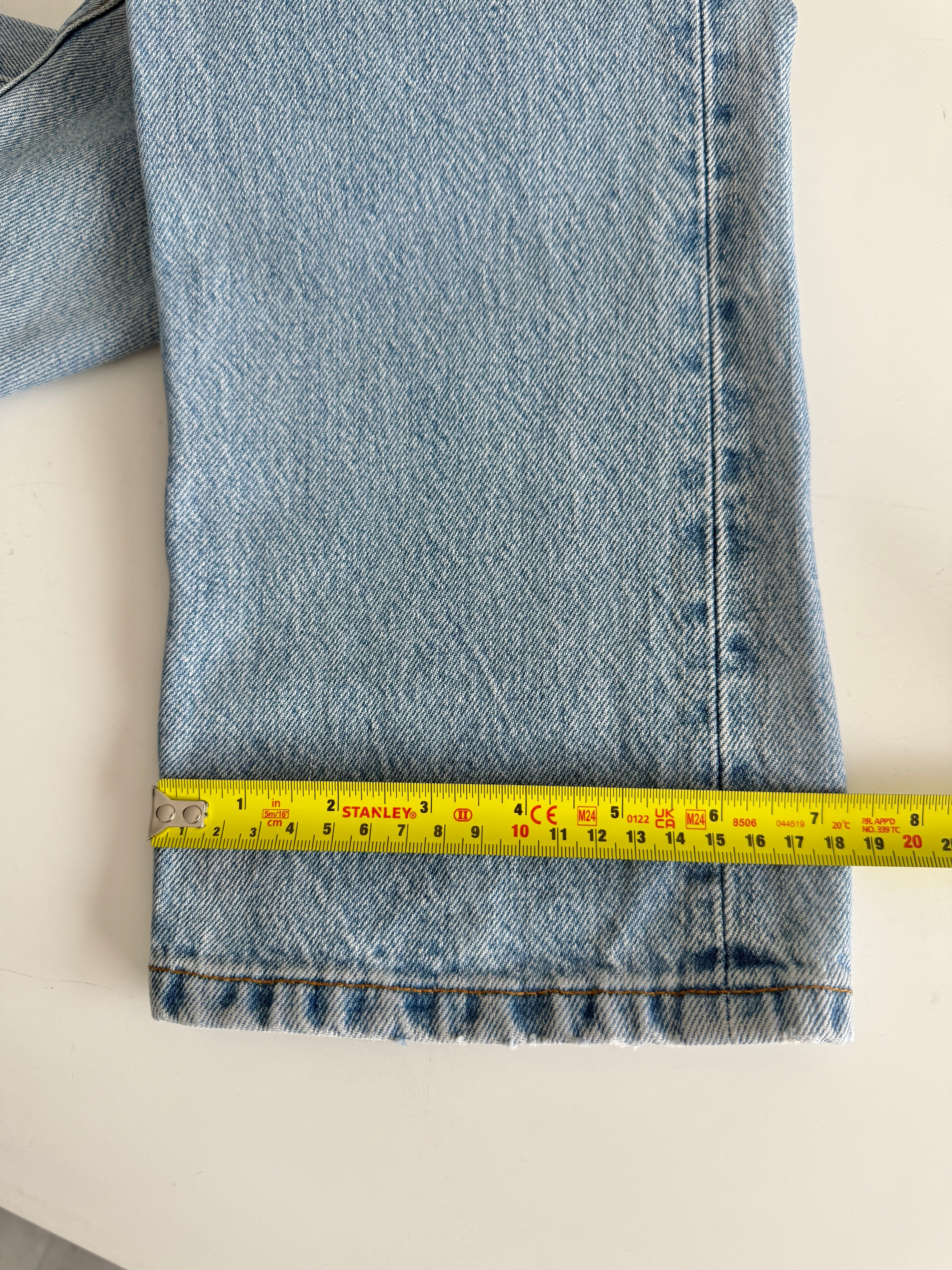 W25 L29 vintage Levis 501 24-25” light blue 90s Levi’s 501s