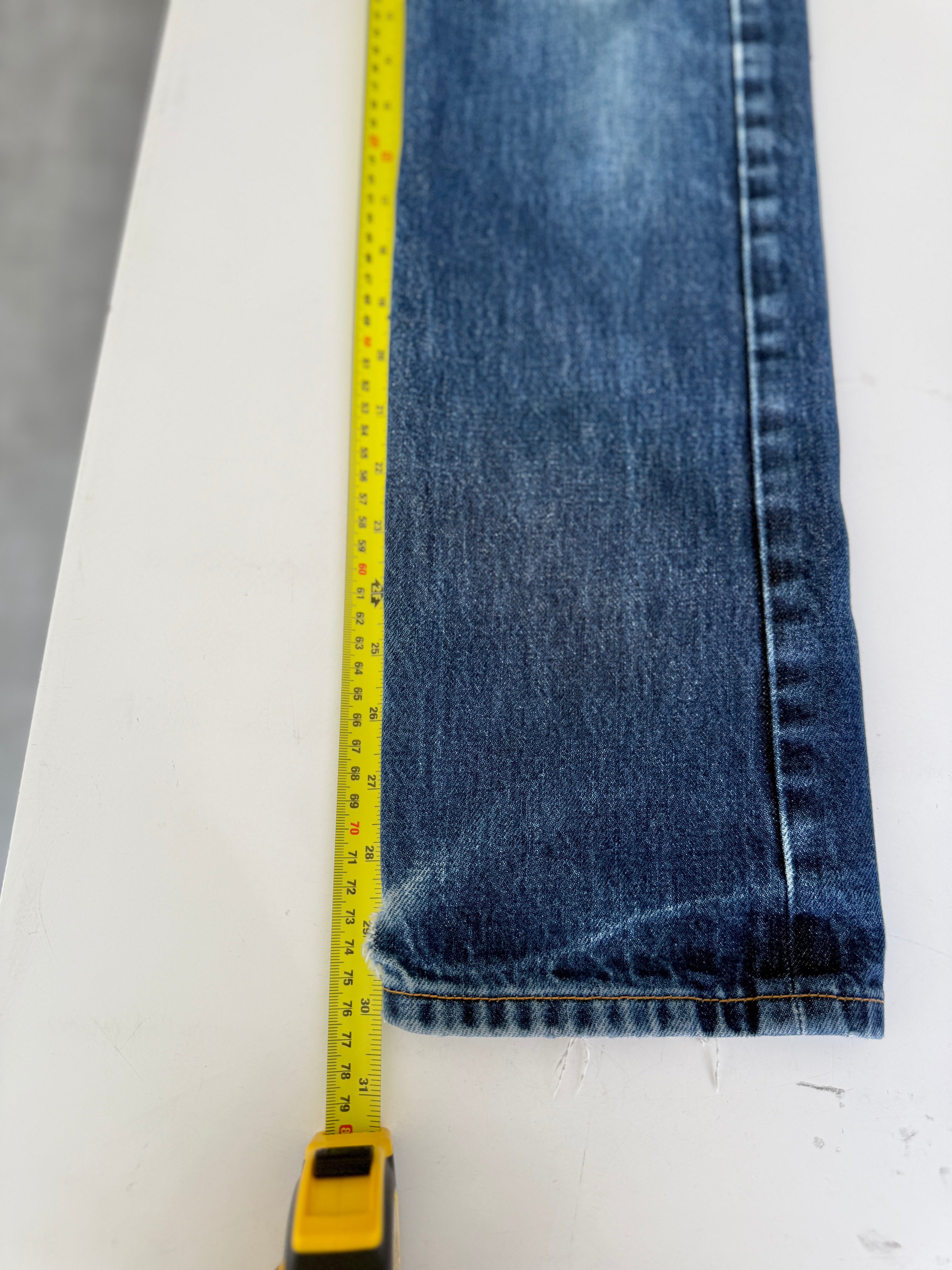 Soft W24 L30 vintage Levis 501s 23-24” measured dark indigo blue Y2K Levi’s 501s