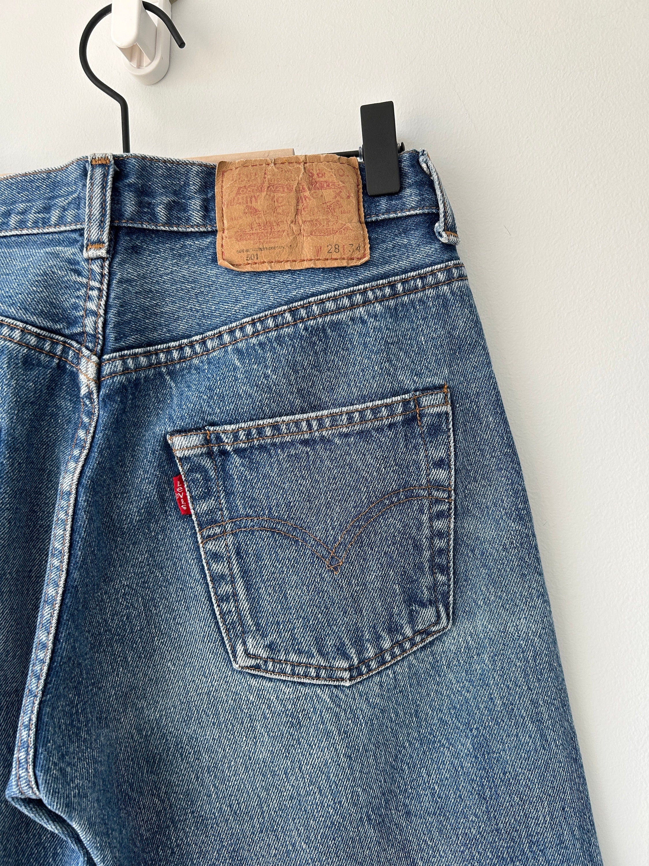 Levis 501 vintage w25 L27 Levi’s faded dark blue made in 80s straight leg 501 vintage Levi’s 501