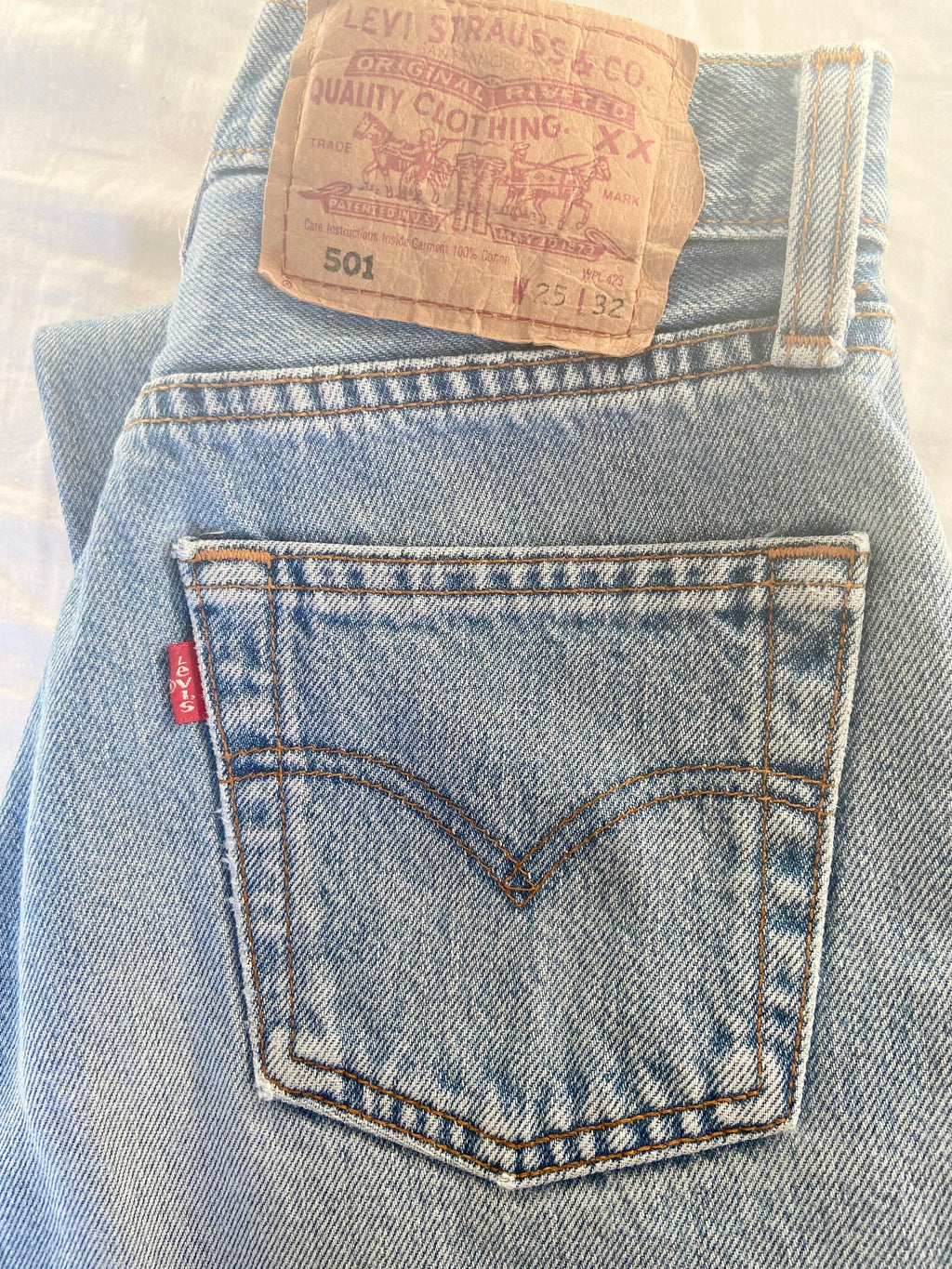 Vintage levis w23” 501